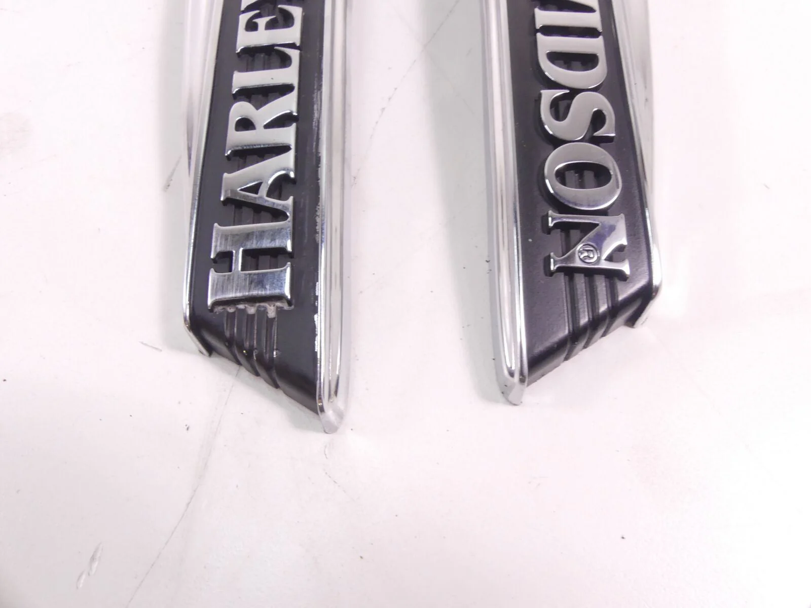 2014 Harley Touring FLHTCU Electra Glide Fuel Tank Badge Emblems Set 14100073 - Image 4