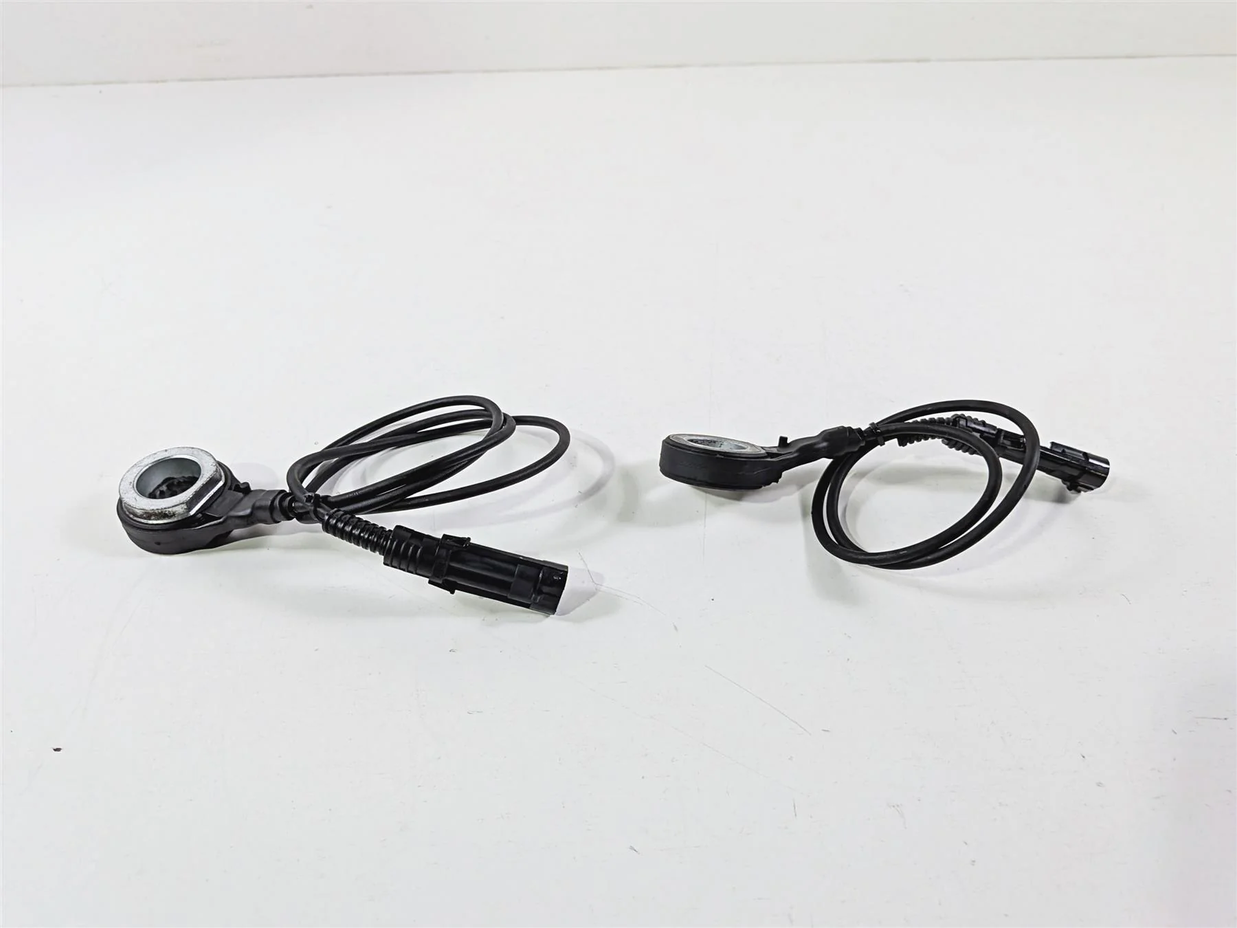 2014 Harley Touring FLHTK Electra Glide Abs Brake Wheel Sensor Set 32700015 - Image 5