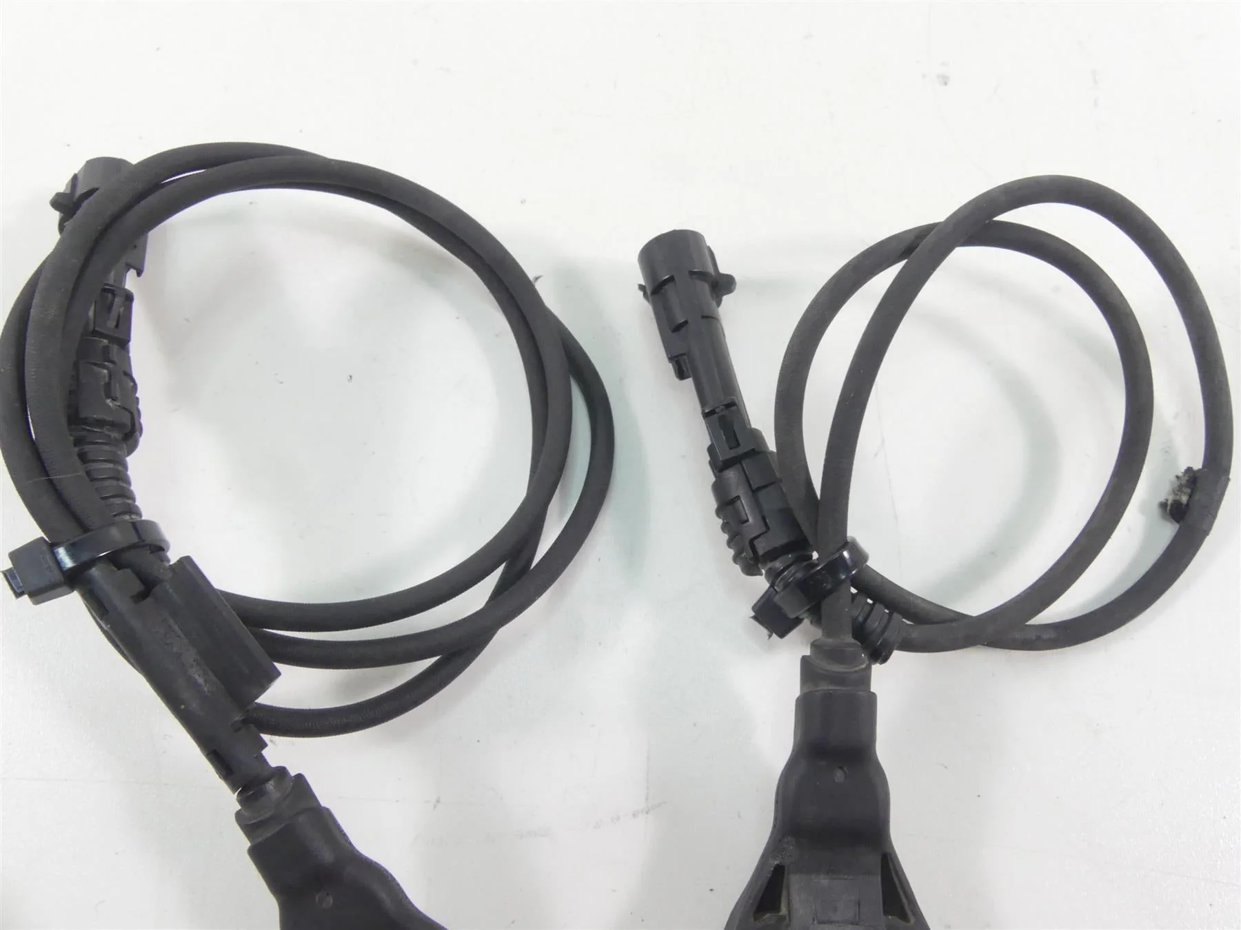 2014 Harley Touring FLHTK Electra Glide Abs Brake Wheel Speed Sensors 40615-08 - Image 3