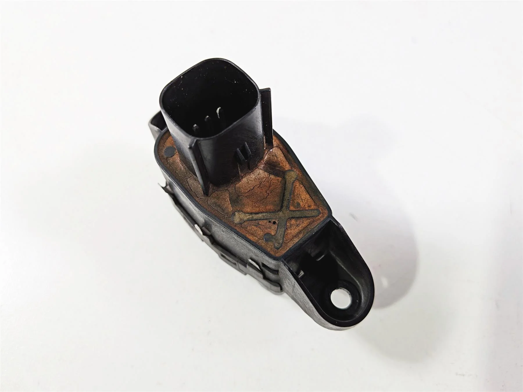 2014 Harley Touring FLHTK Electra Glide Accessory Fog Light Switch 69200172 - Image 10
