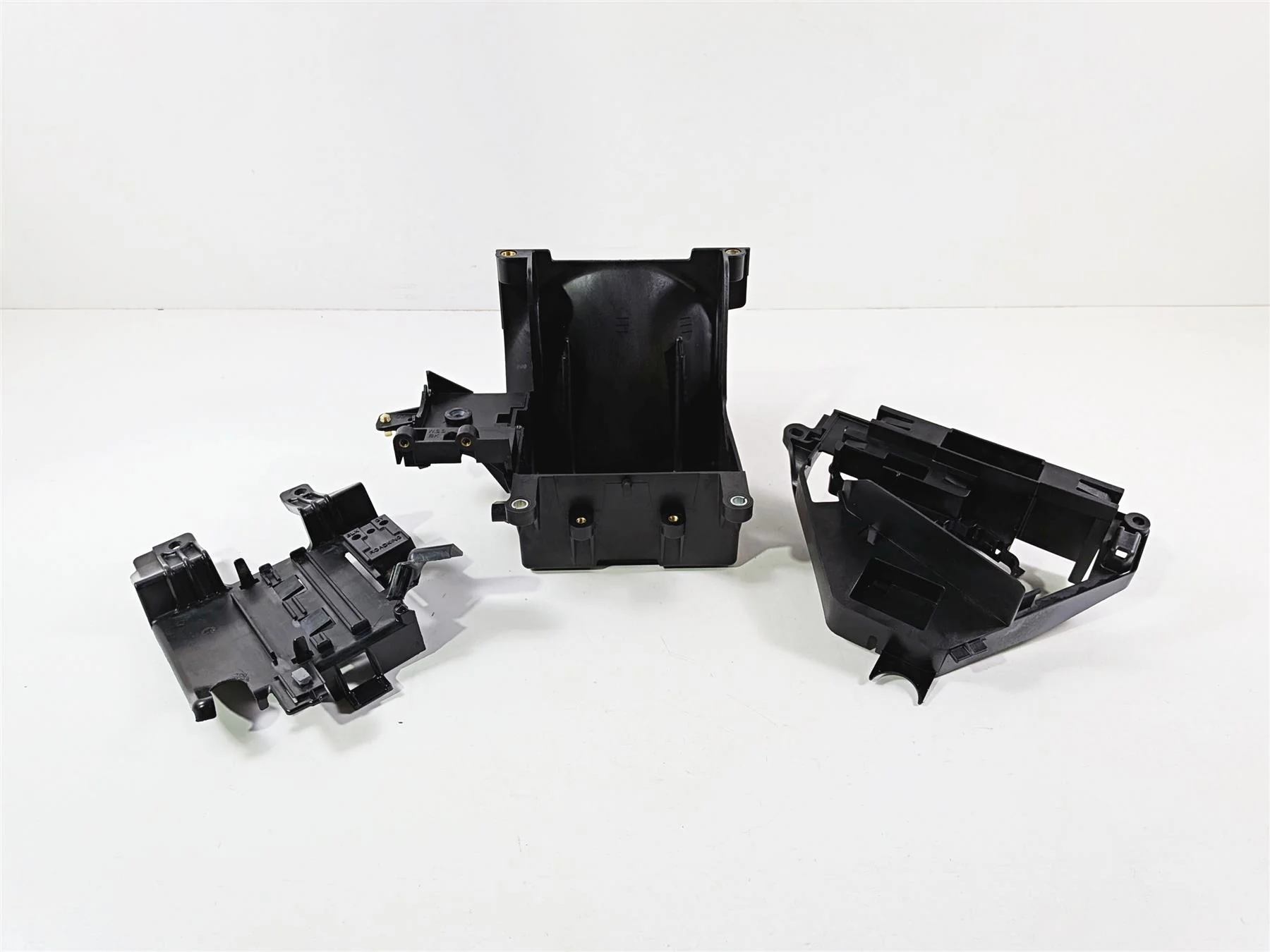 2014 Harley Touring FLHTK Electra Glide Battery & Ecm Holder - Read 66000010A