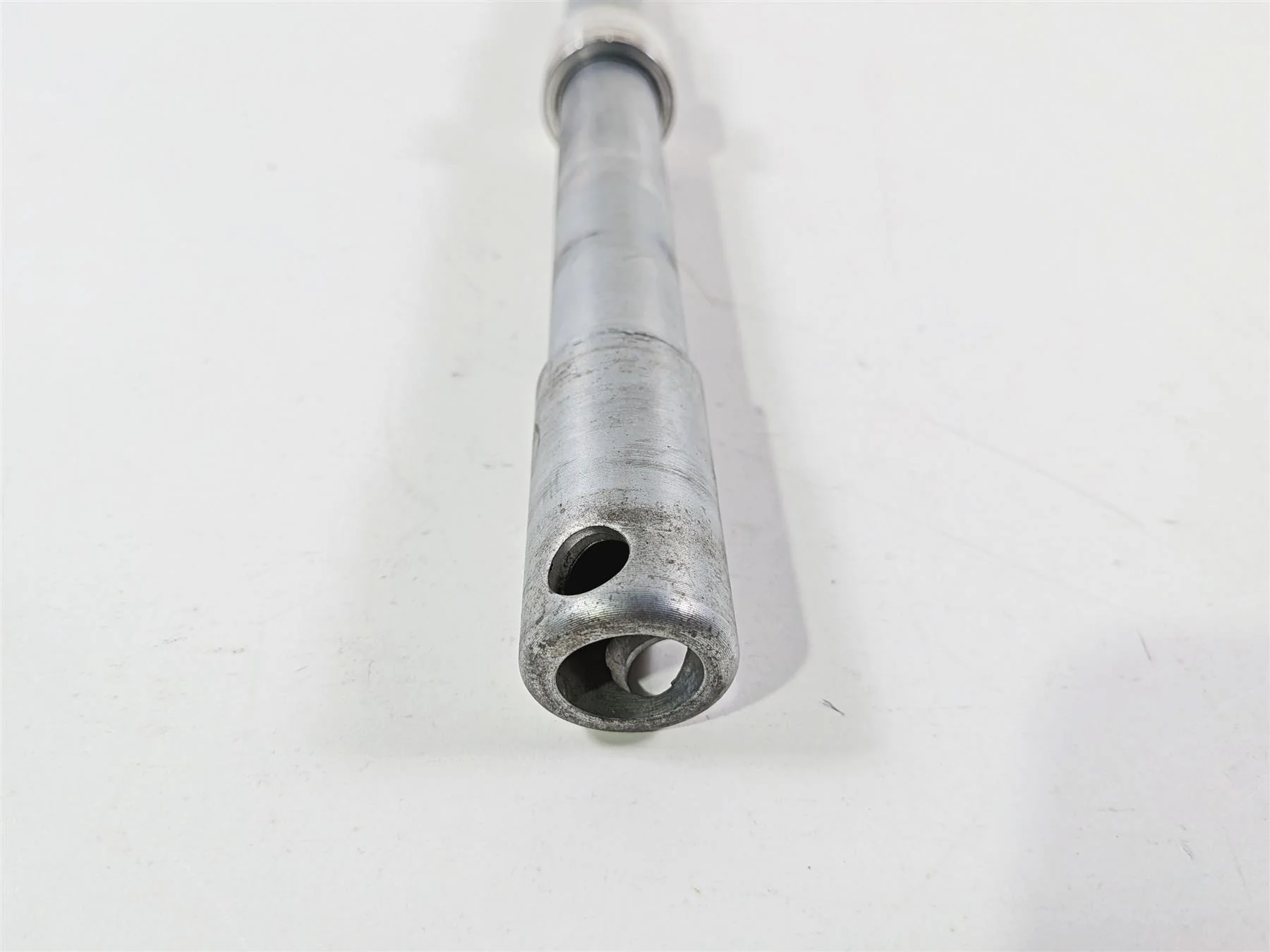 2014 Harley Touring FLHTK Electra Glide Front Axle Wheel Spindle 41547-07A - Image 6