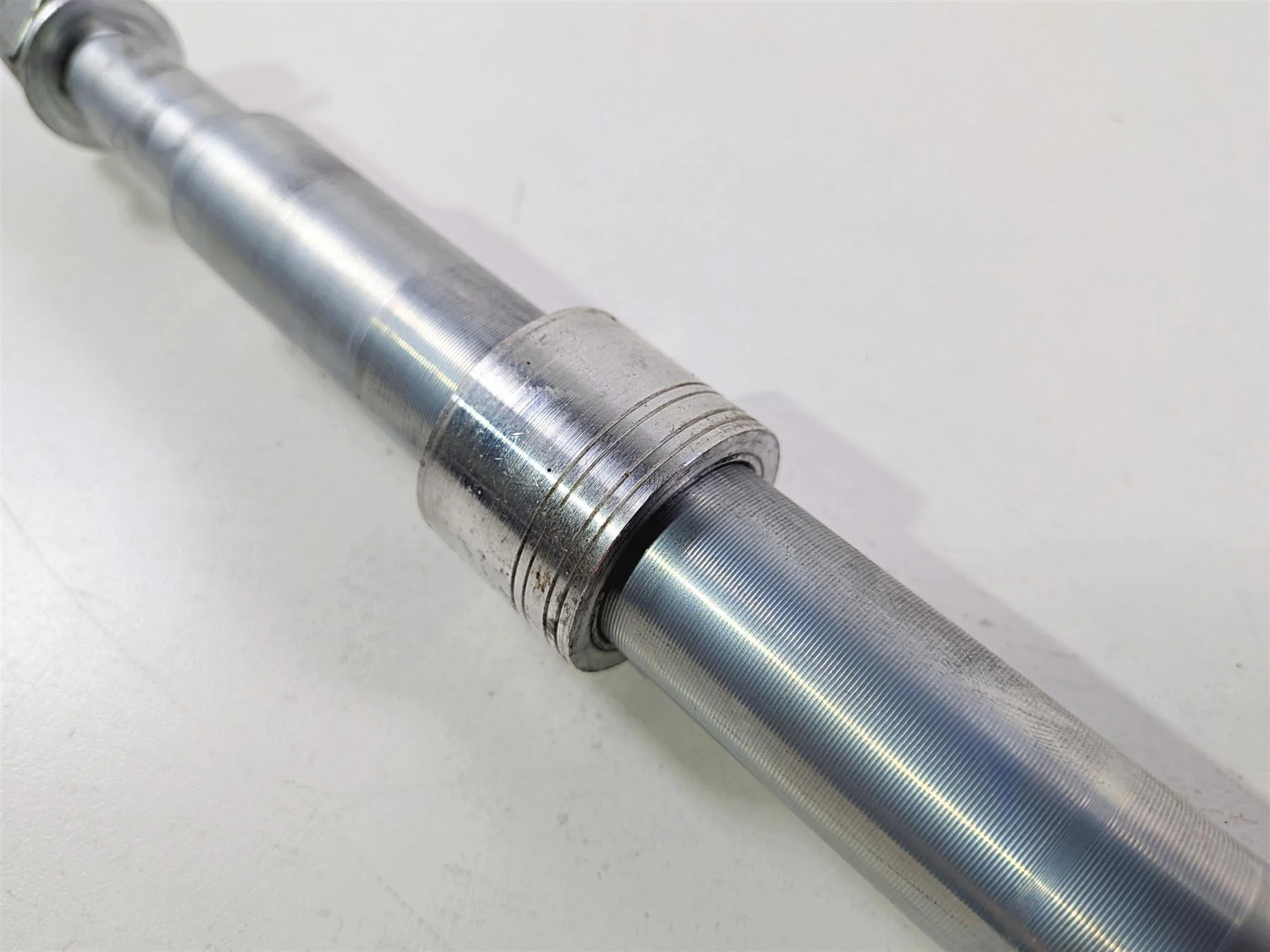 2014 Harley Touring FLHTK Electra Glide Front Axle Wheel Spindle 41547-07A - Image 9