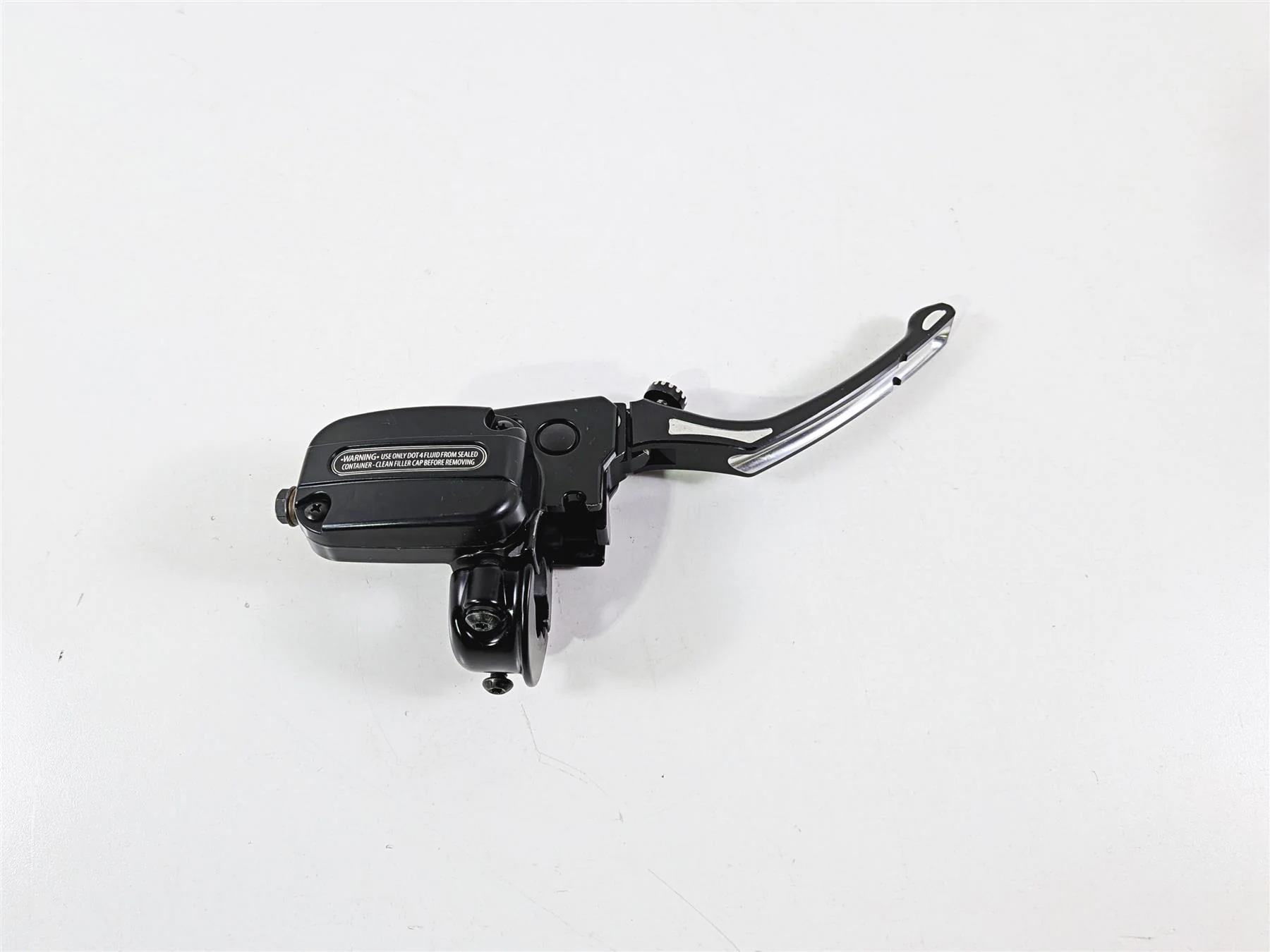 2014 Harley Touring FLHTK Electra Glide Front Brake Master Cylinder 44551-08F