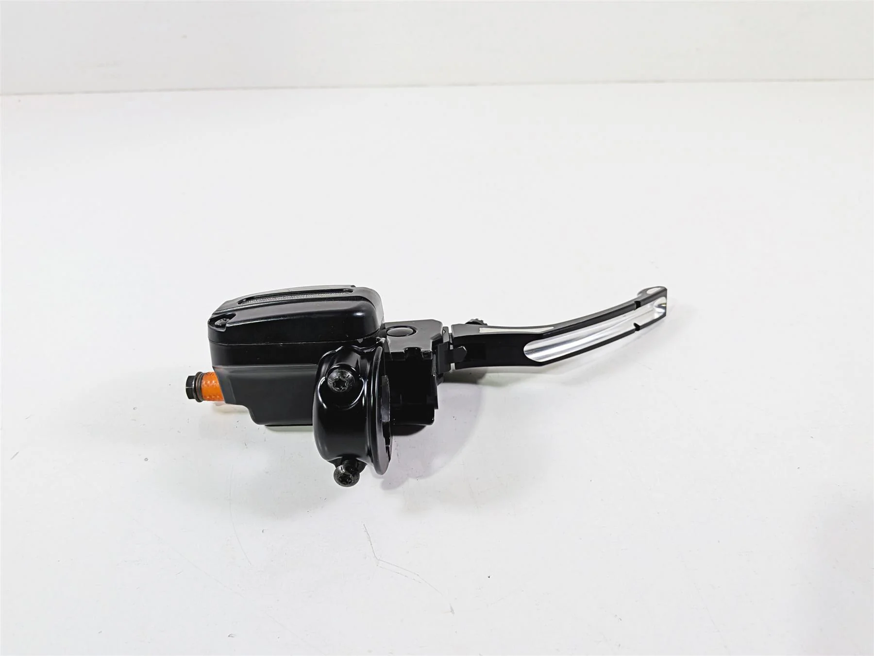 2014 Harley Touring FLHTK Electra Glide Front Brake Master Cylinder 44551-08F - Image 2