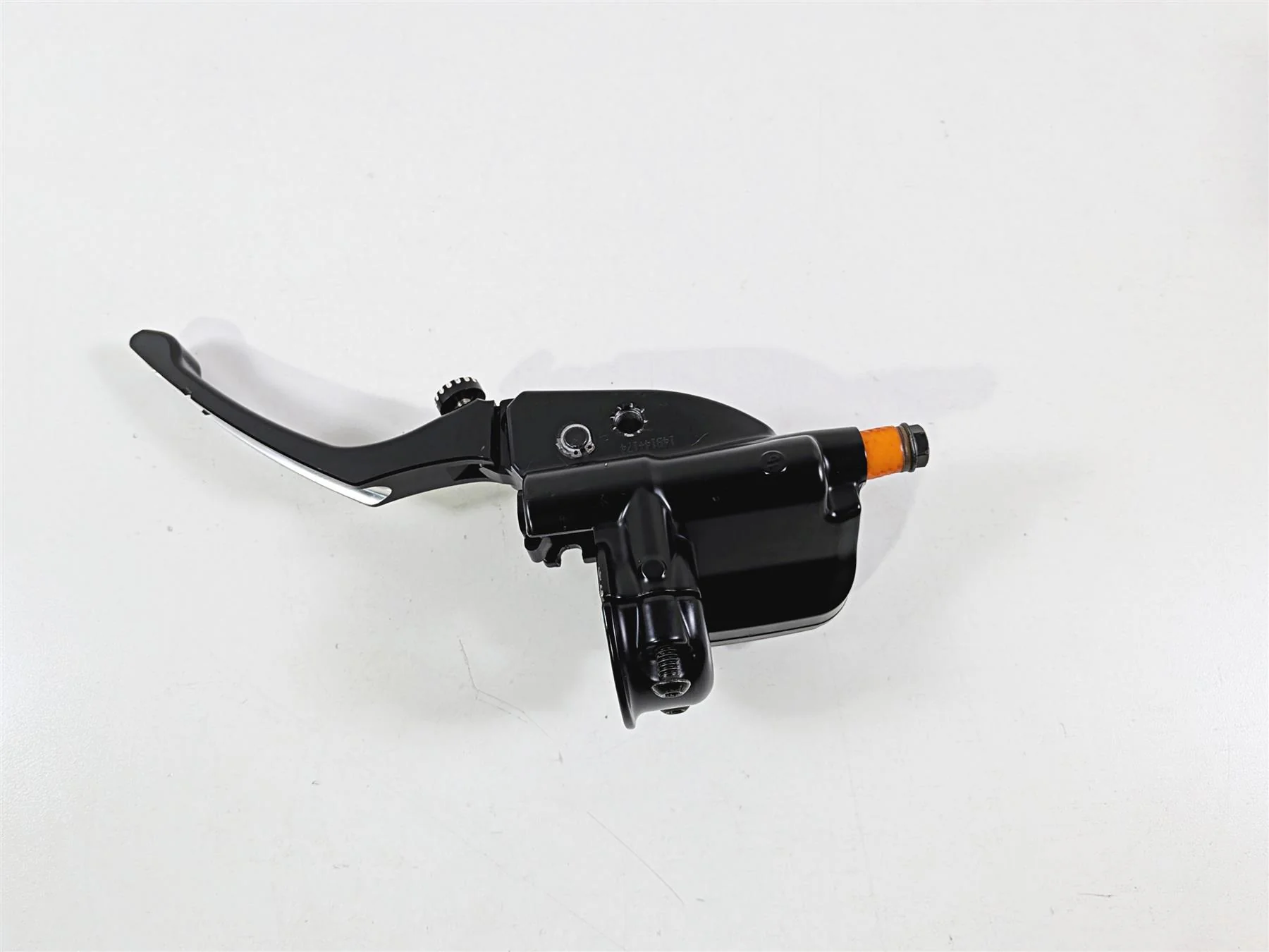 2014 Harley Touring FLHTK Electra Glide Front Brake Master Cylinder 44551-08F - Image 6