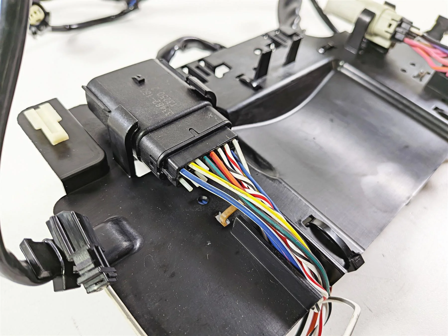 2014 Harley Touring FLHTK Electra Glide Front Gauges Wiring Harness 69200121A - Image 8