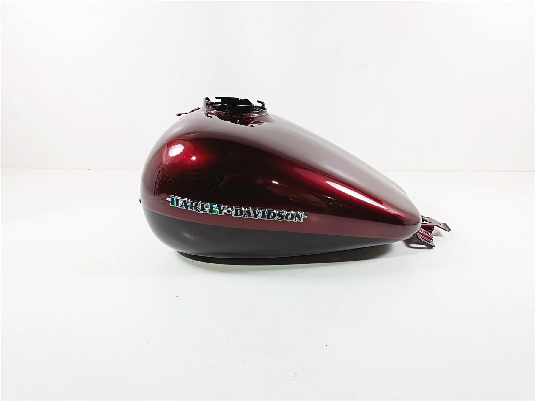 2014 Harley Touring FLHTK Electra Glide Fuel Gas Petrol Tank - Dent 61356-08 - Image 5