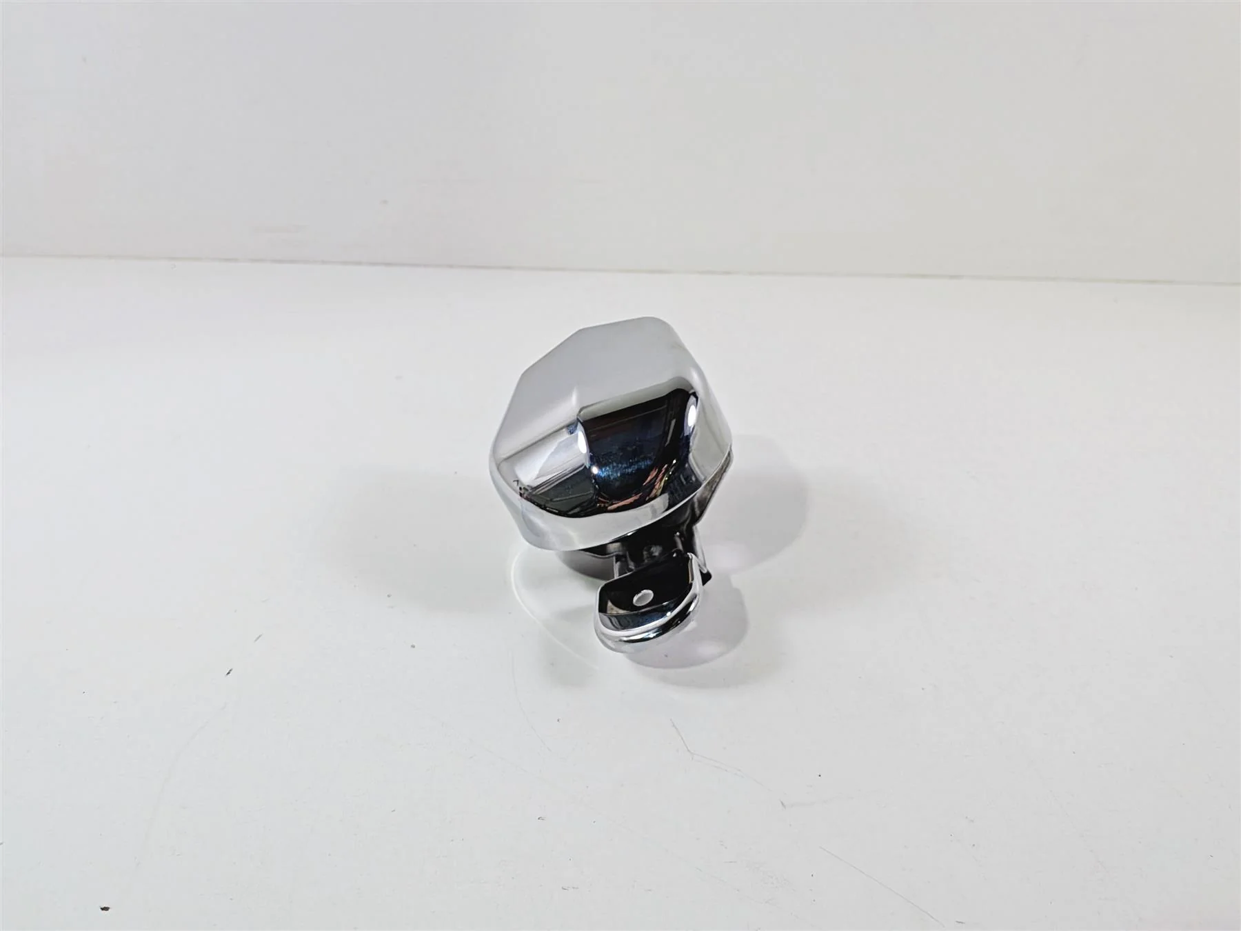 2014 Harley Touring FLHTK Electra Glide Horn & Chrome Cover 61300478A - Image 3