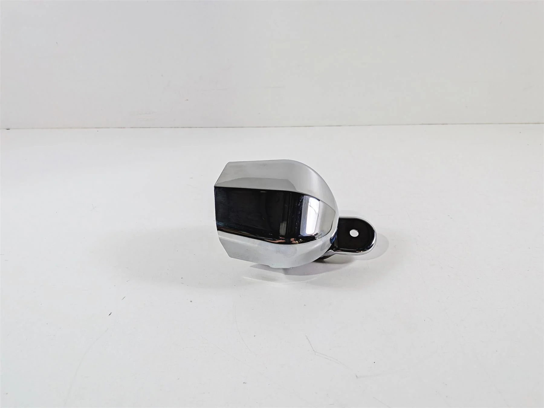 2014 Harley Touring FLHTK Electra Glide Horn & Chrome Cover 61300478A - Image 4