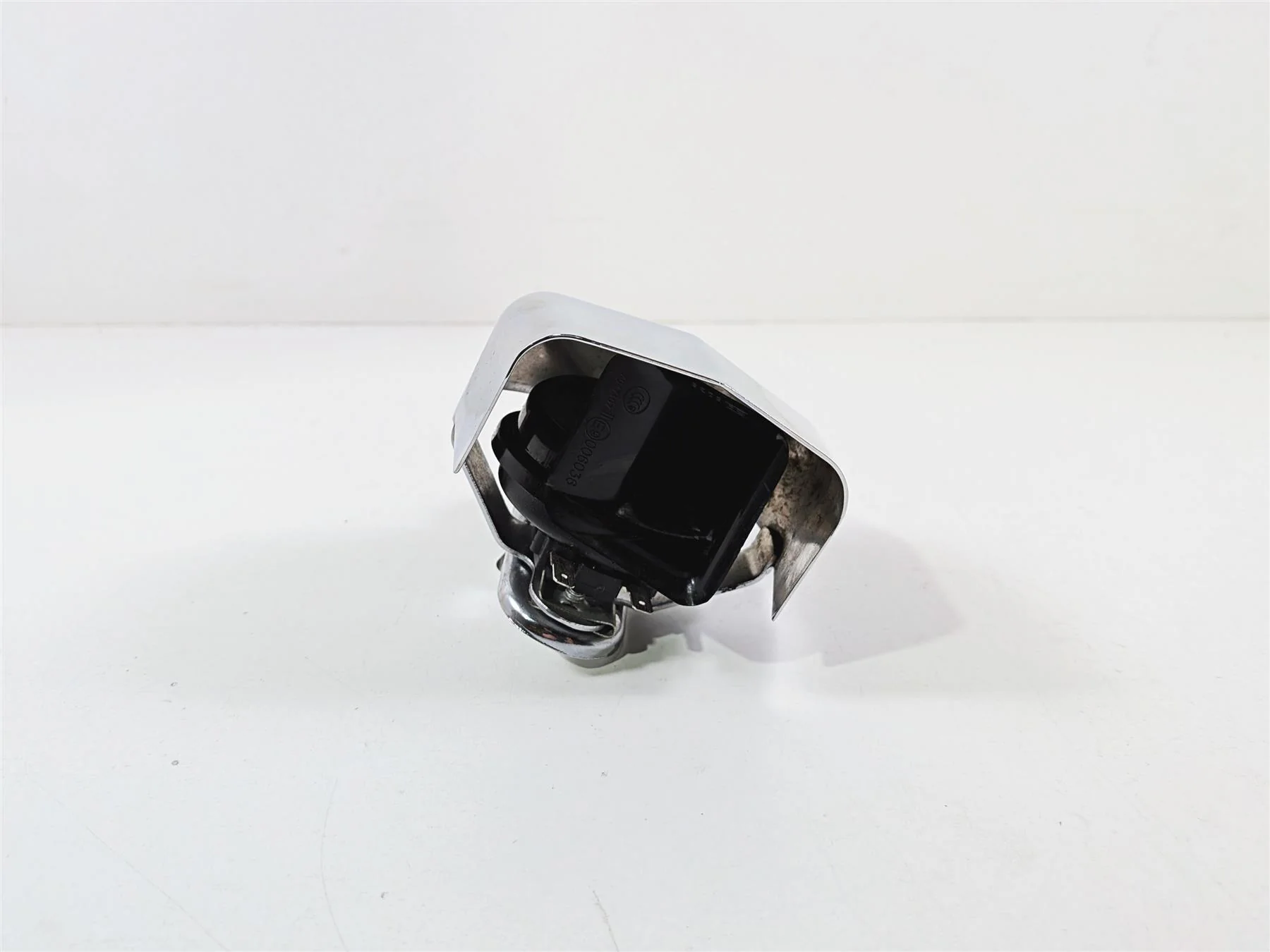 2014 Harley Touring FLHTK Electra Glide Horn & Chrome Cover 61300478A - Image 5