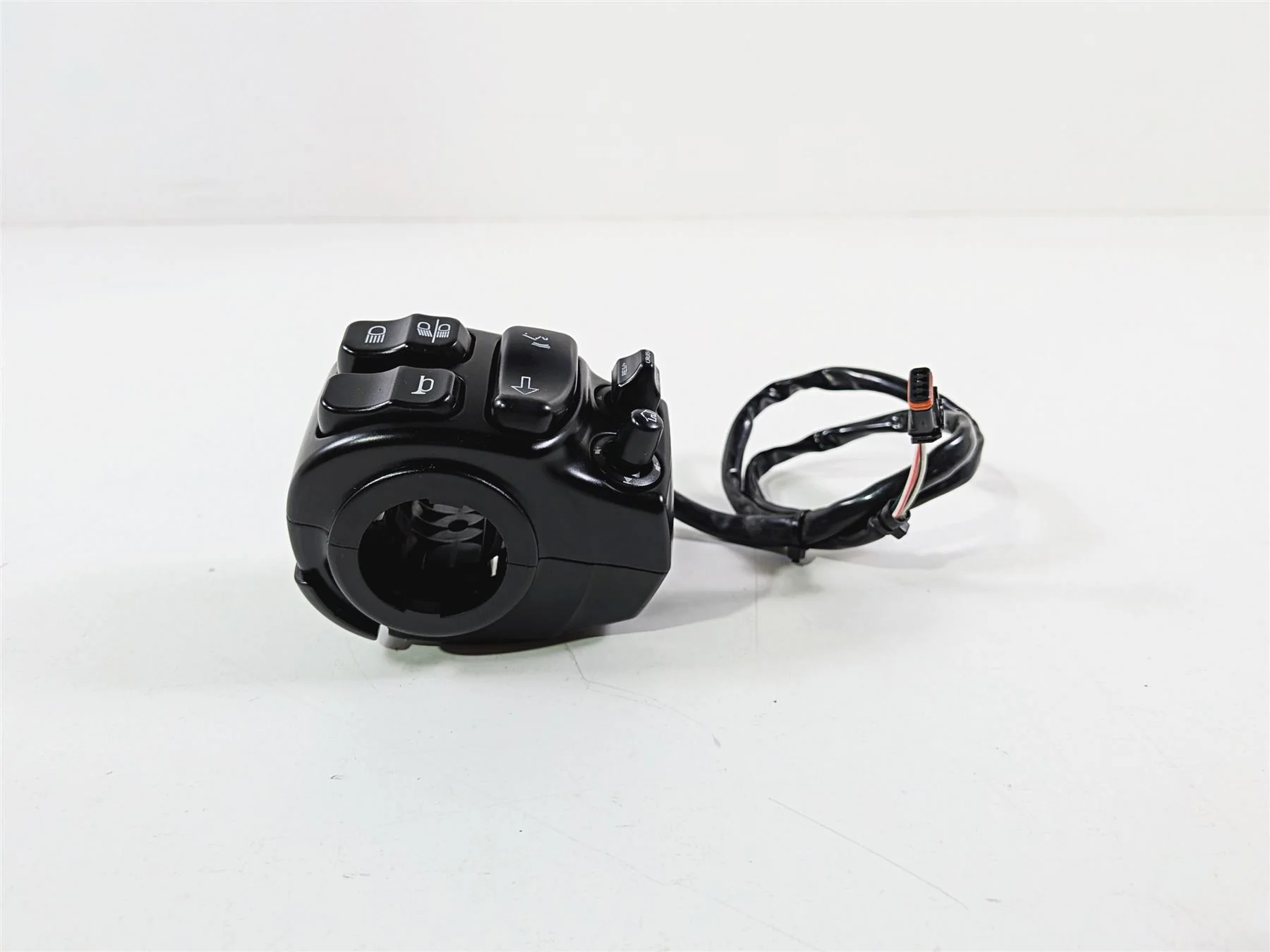 2014 Harley Touring FLHTK Electra Glide Left Hand Cruise Control Switch 71500128 - Image 5