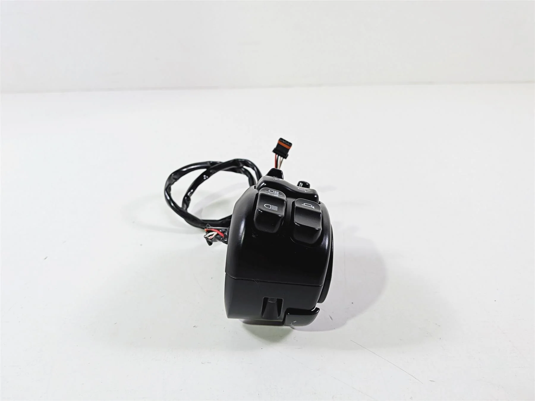 2014 Harley Touring FLHTK Electra Glide Left Hand Cruise Control Switch 71500128 - Image 6