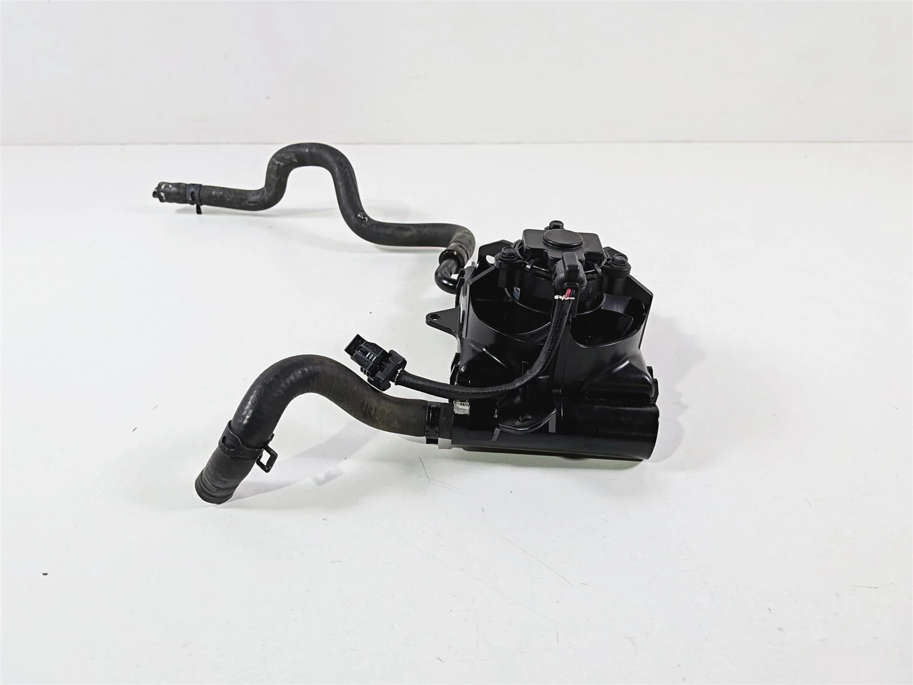 2014 Harley Touring FLHTK Electra Glide Left Radiator Fan Hoses Set 26800006 - Image 5