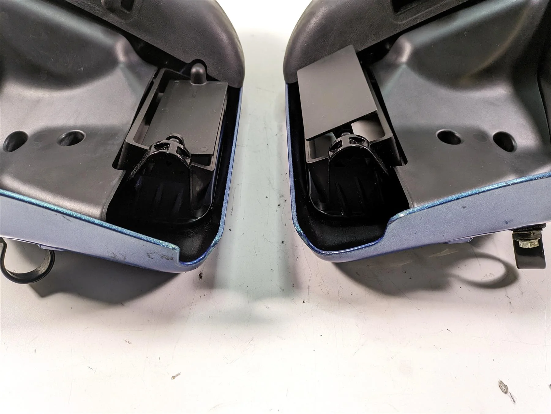 2014 Harley Touring FLHTK Electra Glide Lower Leg Fairing Cover Set 57100112 - Image 11