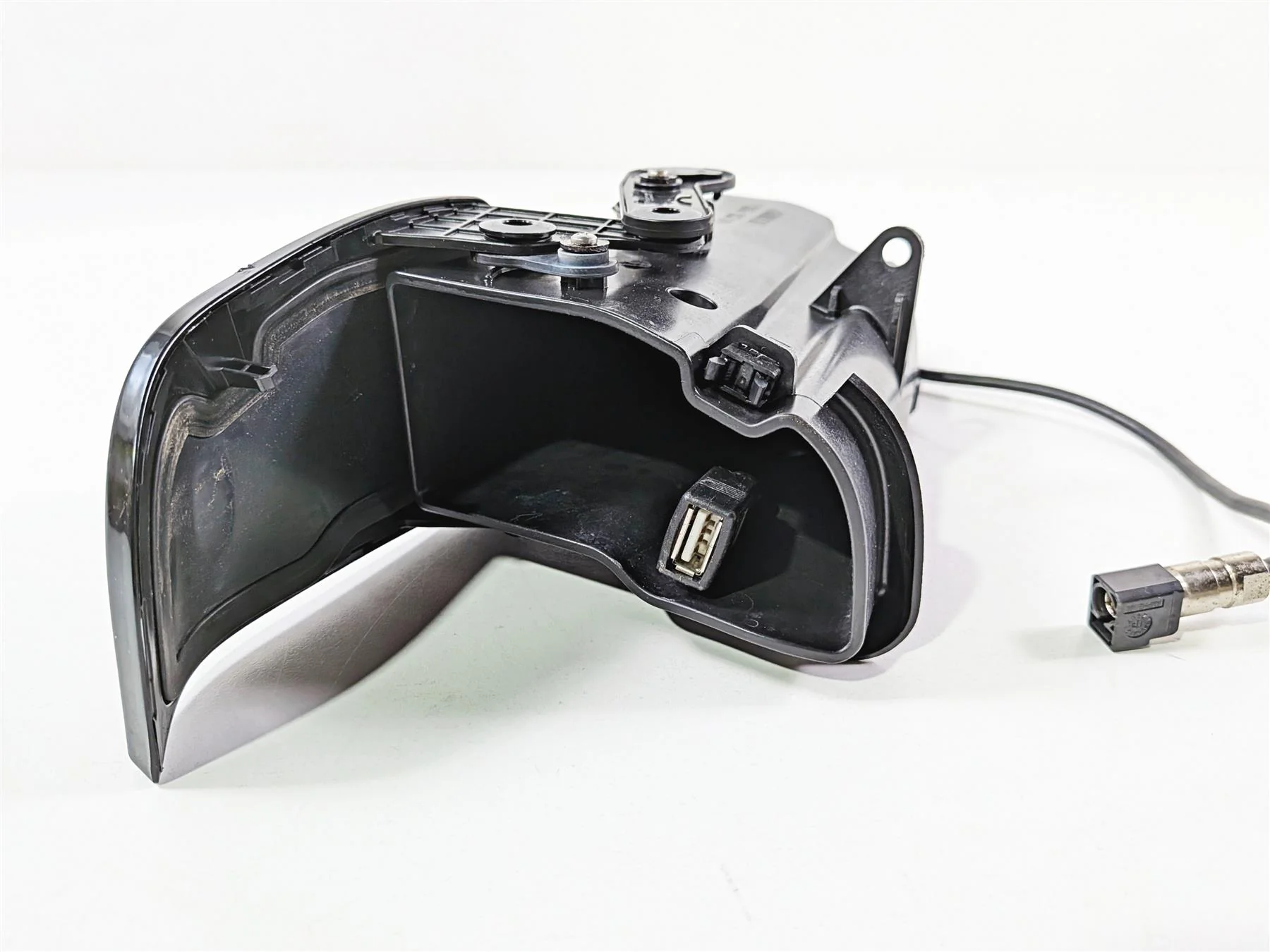 2014 Harley Touring FLHTK Electra Glide Media Phone Compartment Box 76000117 - Image 10