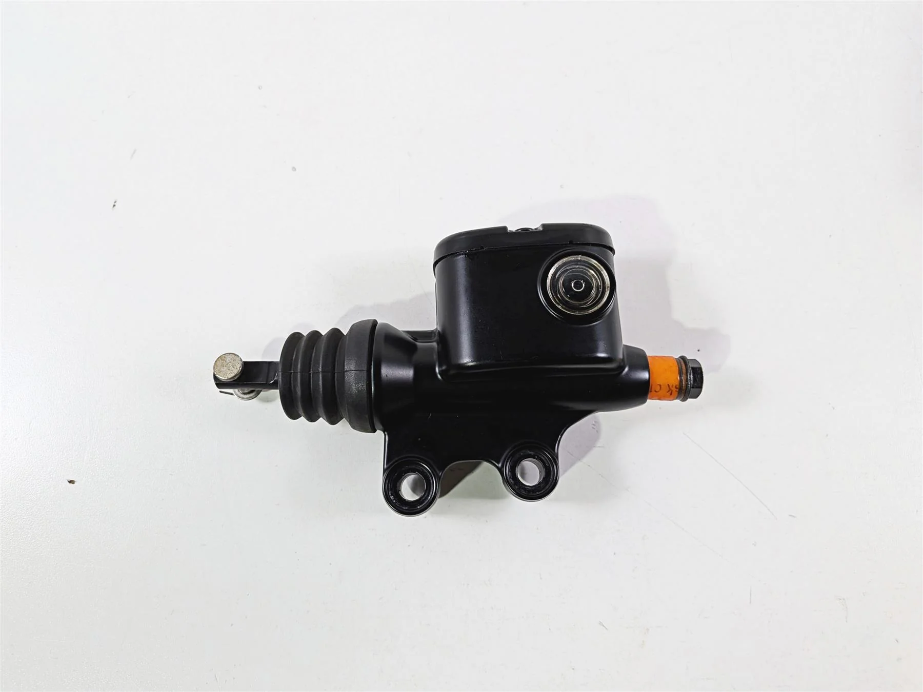 2014 Harley Touring FLHTK Electra Glide Rear Brake Master Cylinder 41700028A - Image 6