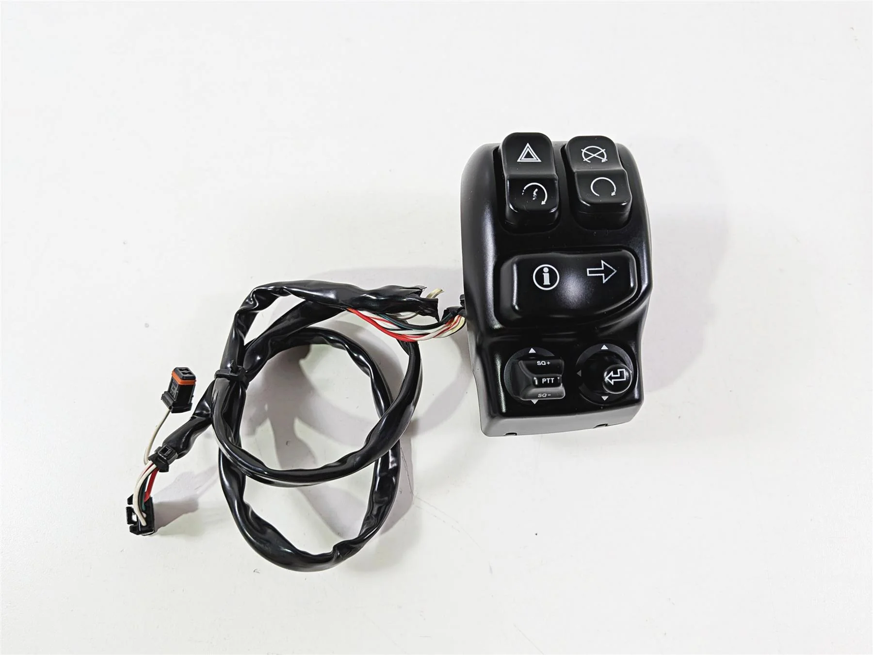 2014 Harley Touring FLHTK Electra Glide Right Hand Ptt Control Switch 71500130C - Image 7