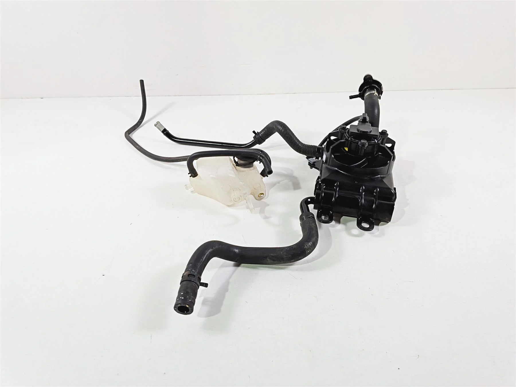 2014 Harley Touring FLHTK Electra Glide Right Radiator Fan Hoses Set 26800005 - Image 5