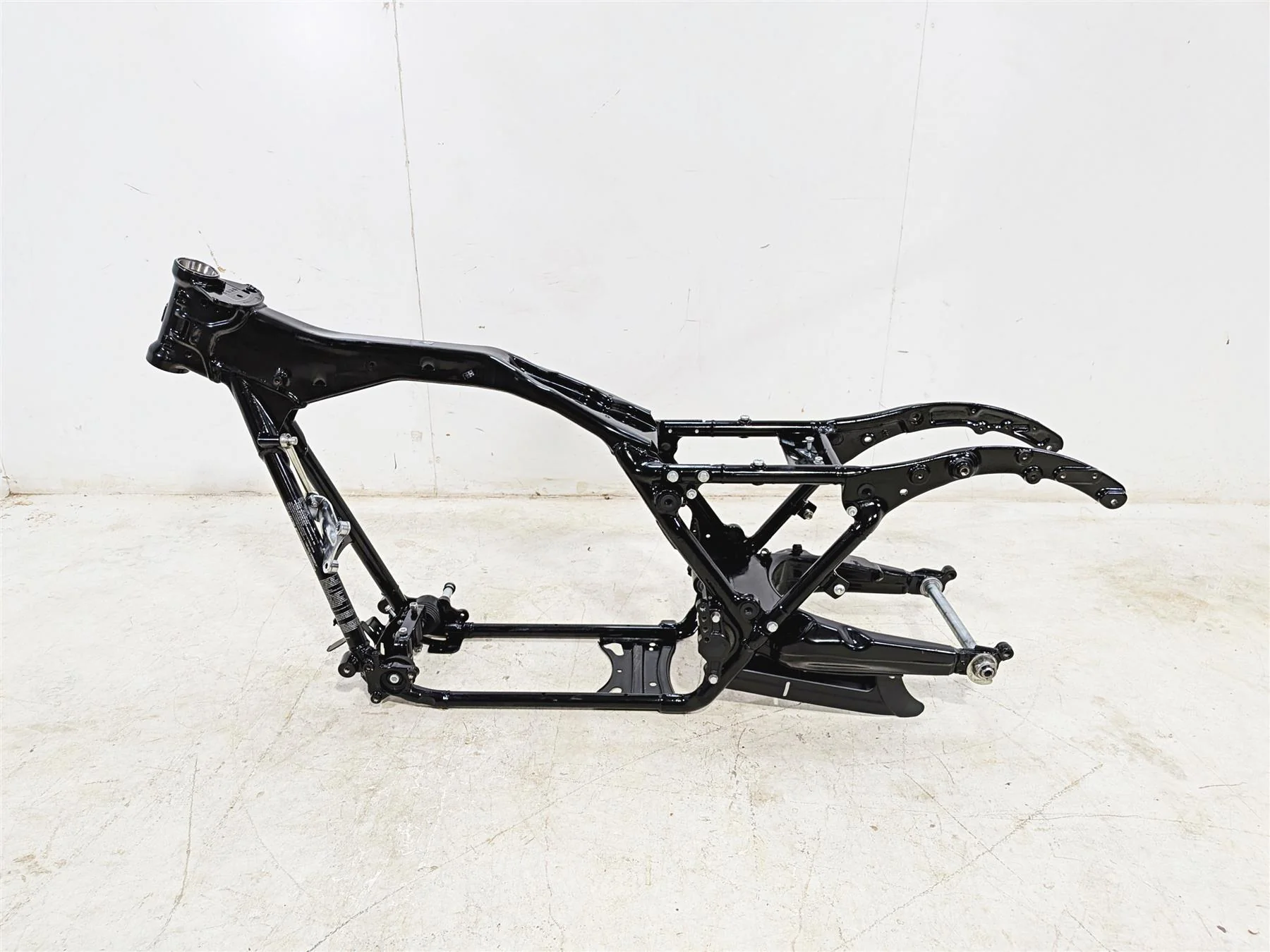 2014 Harley Touring FLHTK Electra Glide Straight Frame Subframe With Clean Louisiana Title 47900-14BHP