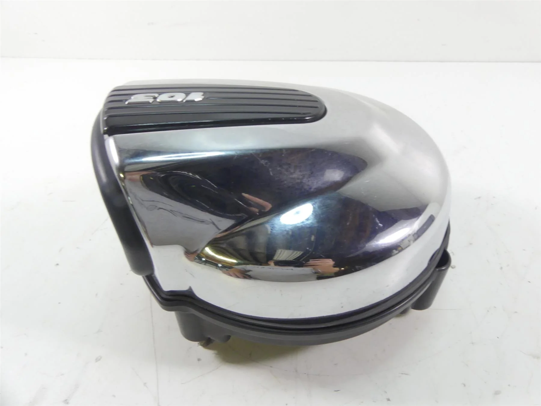 2014 Harley Touring FLHX Street Glide Air Cleaner Filter Breather Box 29000033 - Image 4
