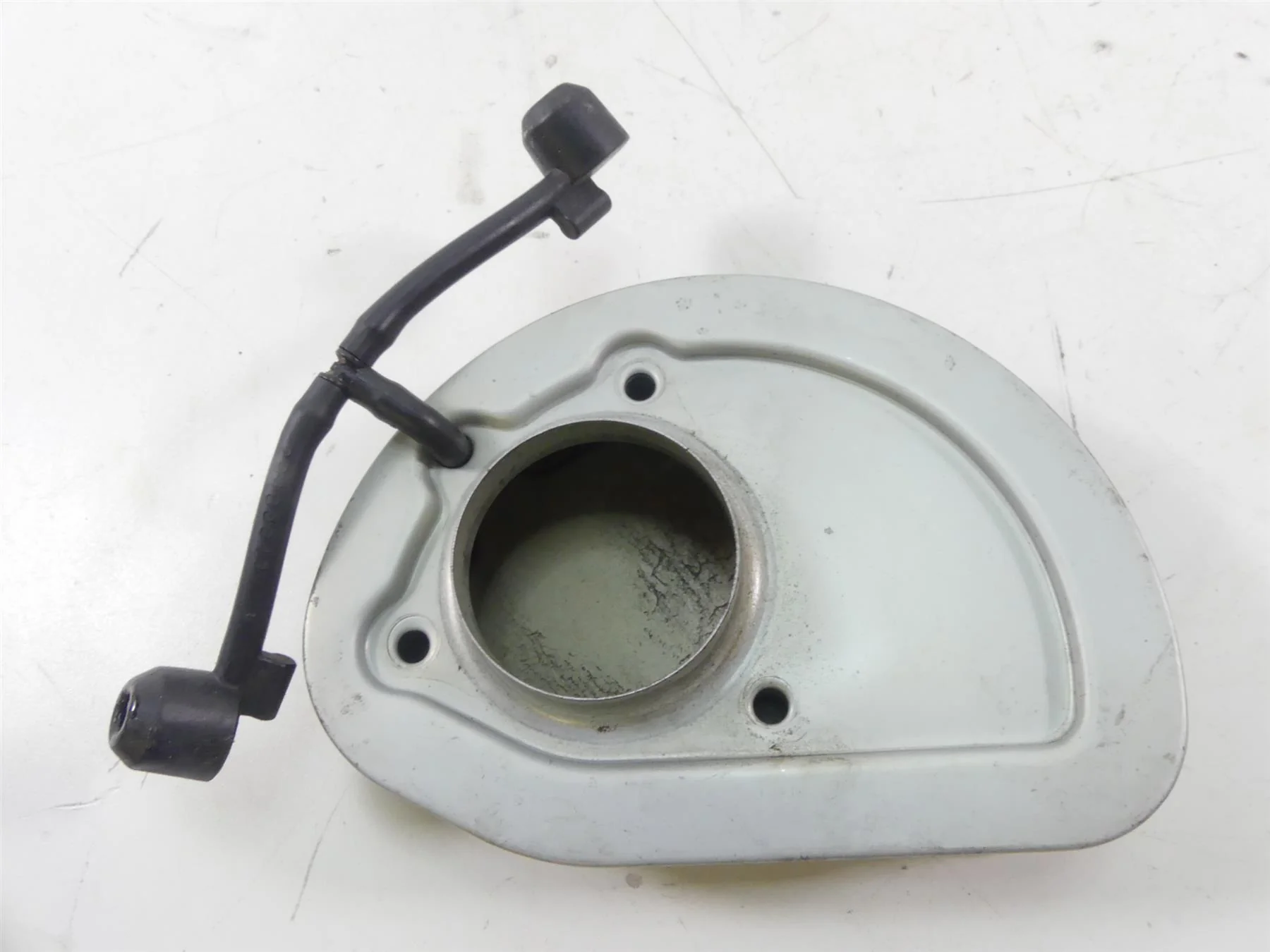 2014 Harley Touring FLHX Street Glide Air Cleaner Filter Breather Box 29000033 - Image 8