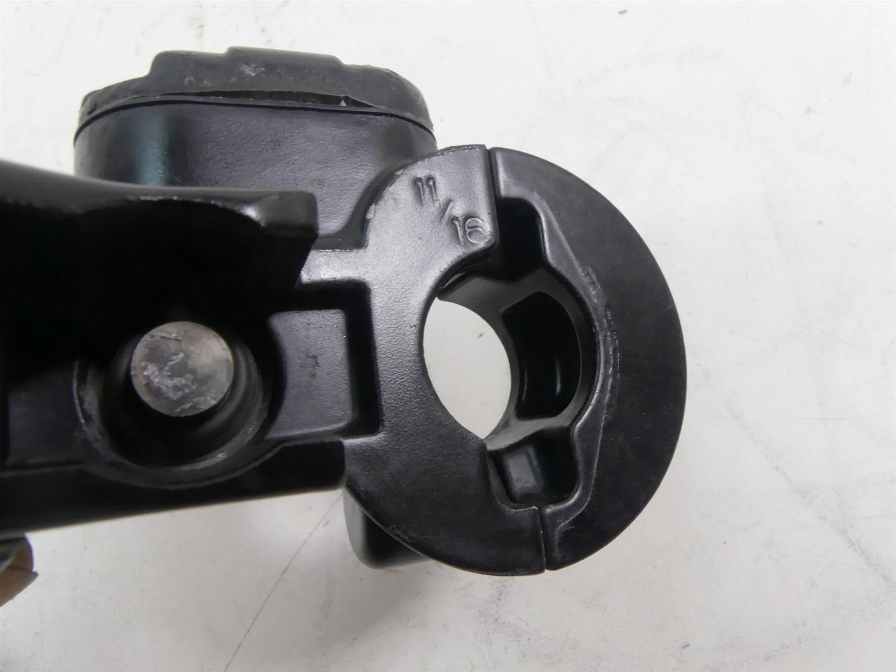 2014 Harley Touring FLHX Street Glide Clutch Master Cylinder 11/16" 36700056C - Image 9