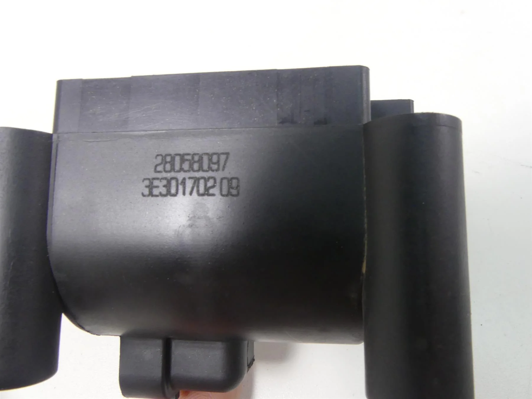2014 Harley Touring FLHX Street Glide Delphi Ignition Coils Coil Set 31696-07A - Image 6