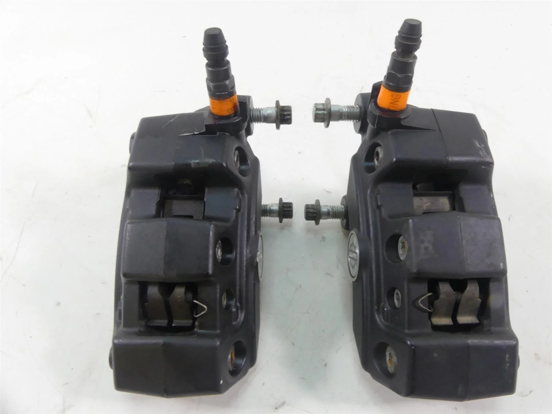 2014 Harley Touring FLHX Street Glide Front Brake Caliper Set - Read 43027-08 - Image 6