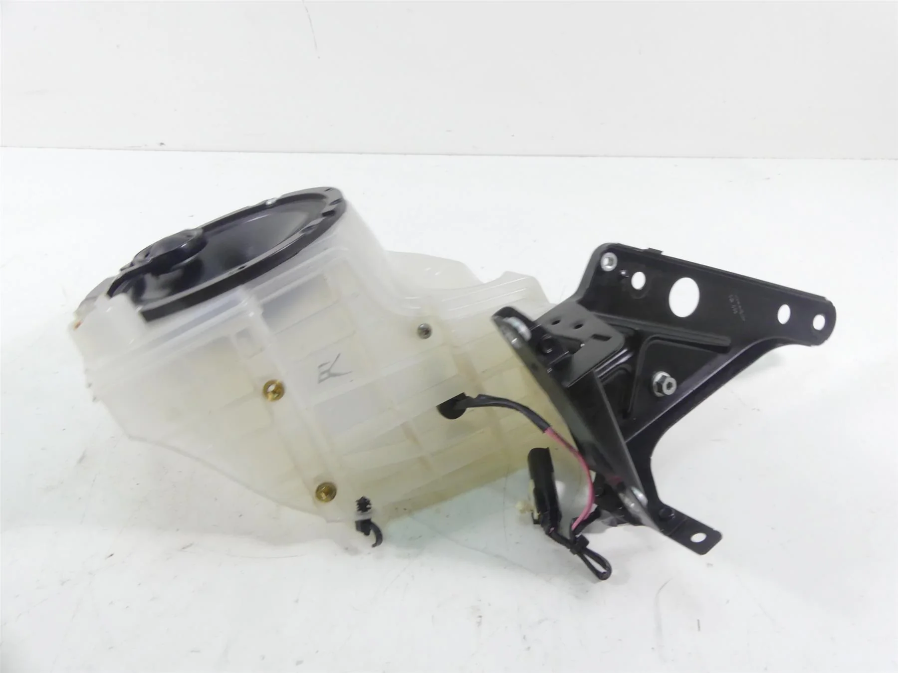 2014 Harley Touring FLHX Street Glide Front Right Speaker + Mount 57000175 - Image 3