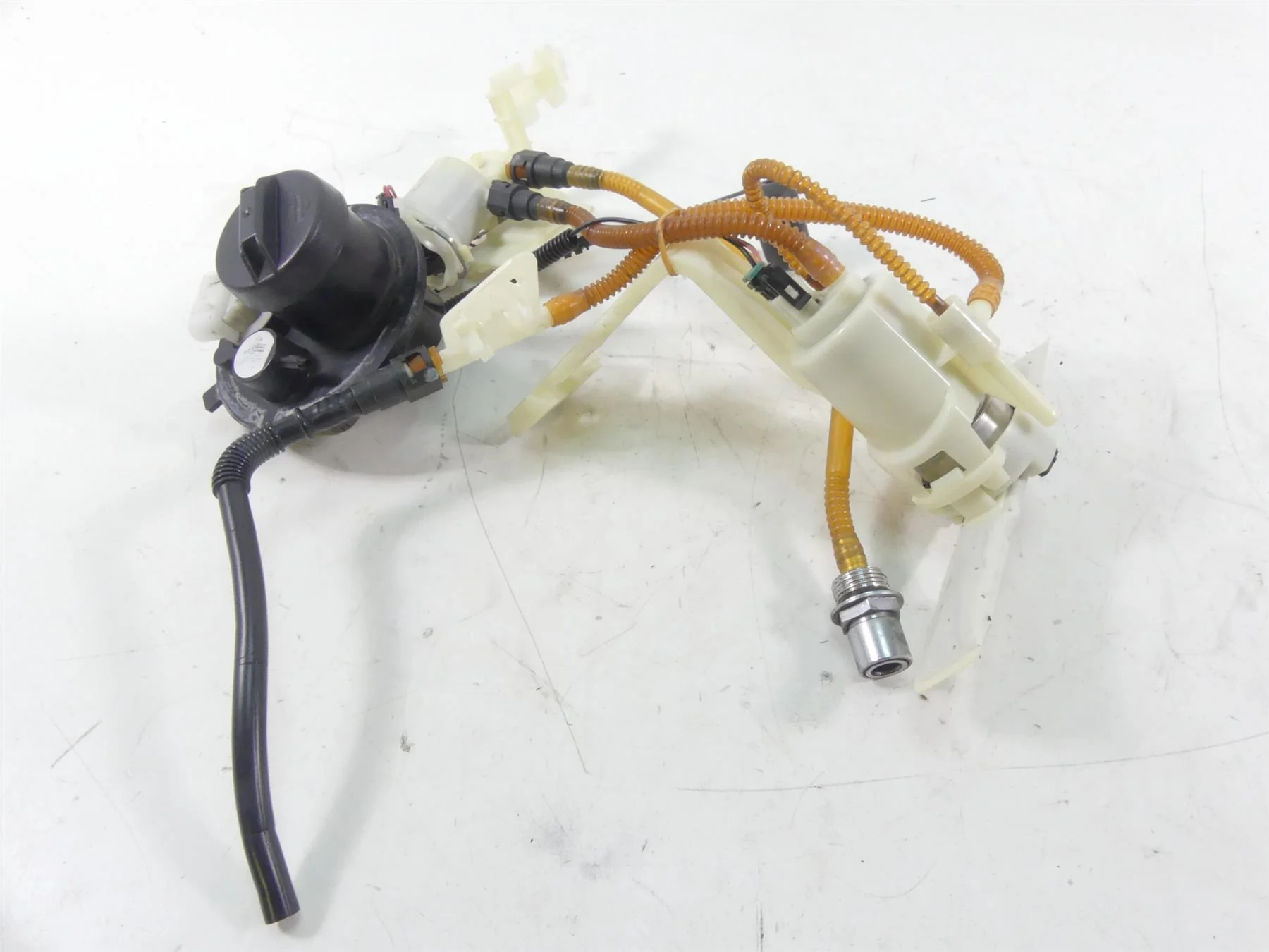 2014 Harley Touring FLHX Street Glide Fuel Gas Petrol Pump 62908-08