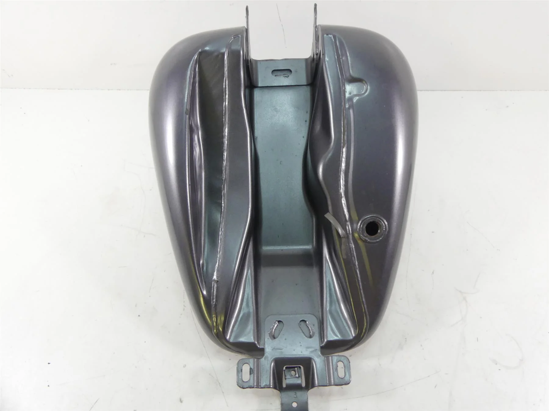 2014 Harley Touring FLHX Street Glide Fuel Gas Tank Reservoir - Read 61356-08 - Image 10