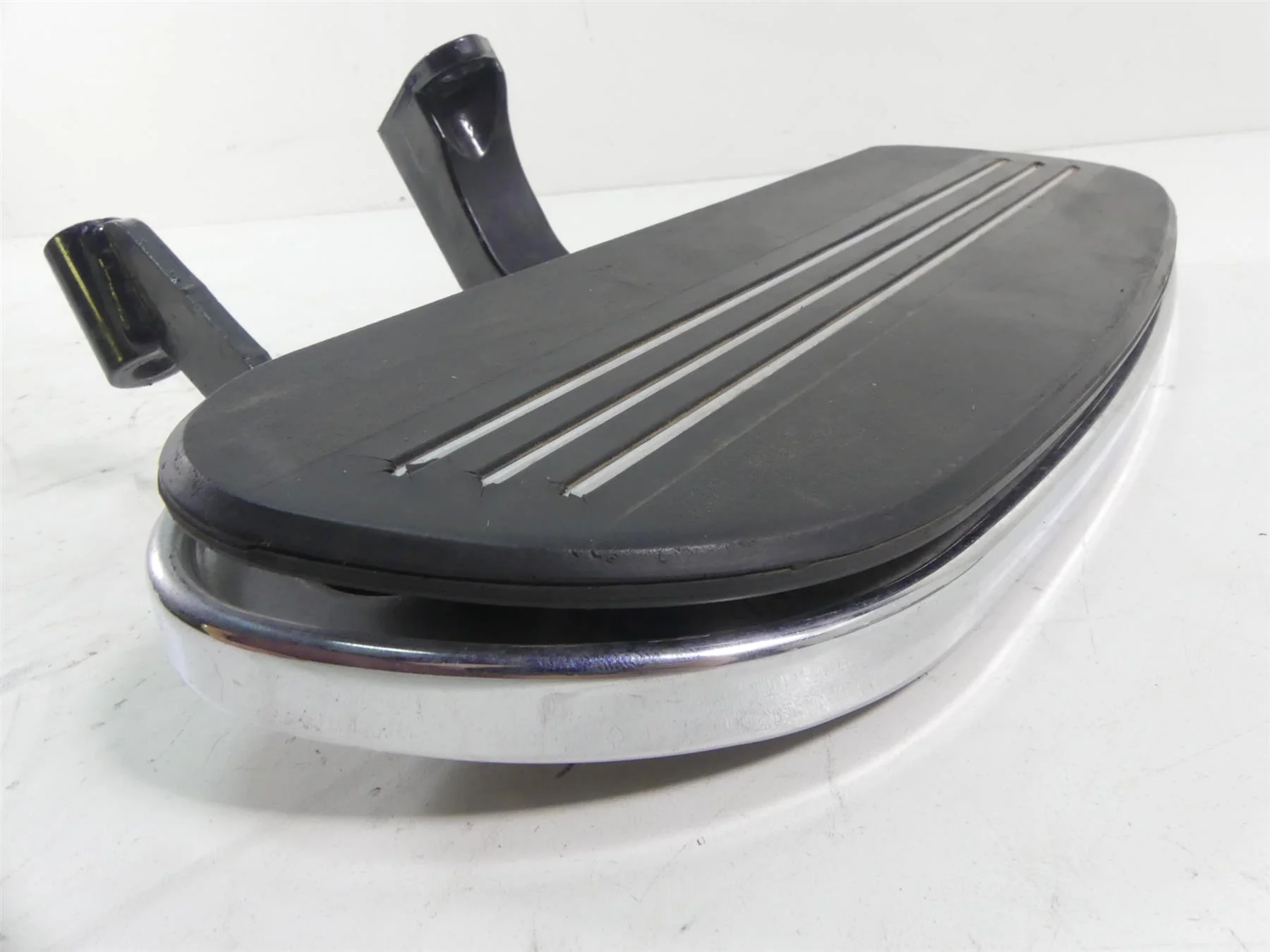 2014 Harley Touring FLHX Street Glide Left Front Rider Floor Board  50622-09A - Image 8