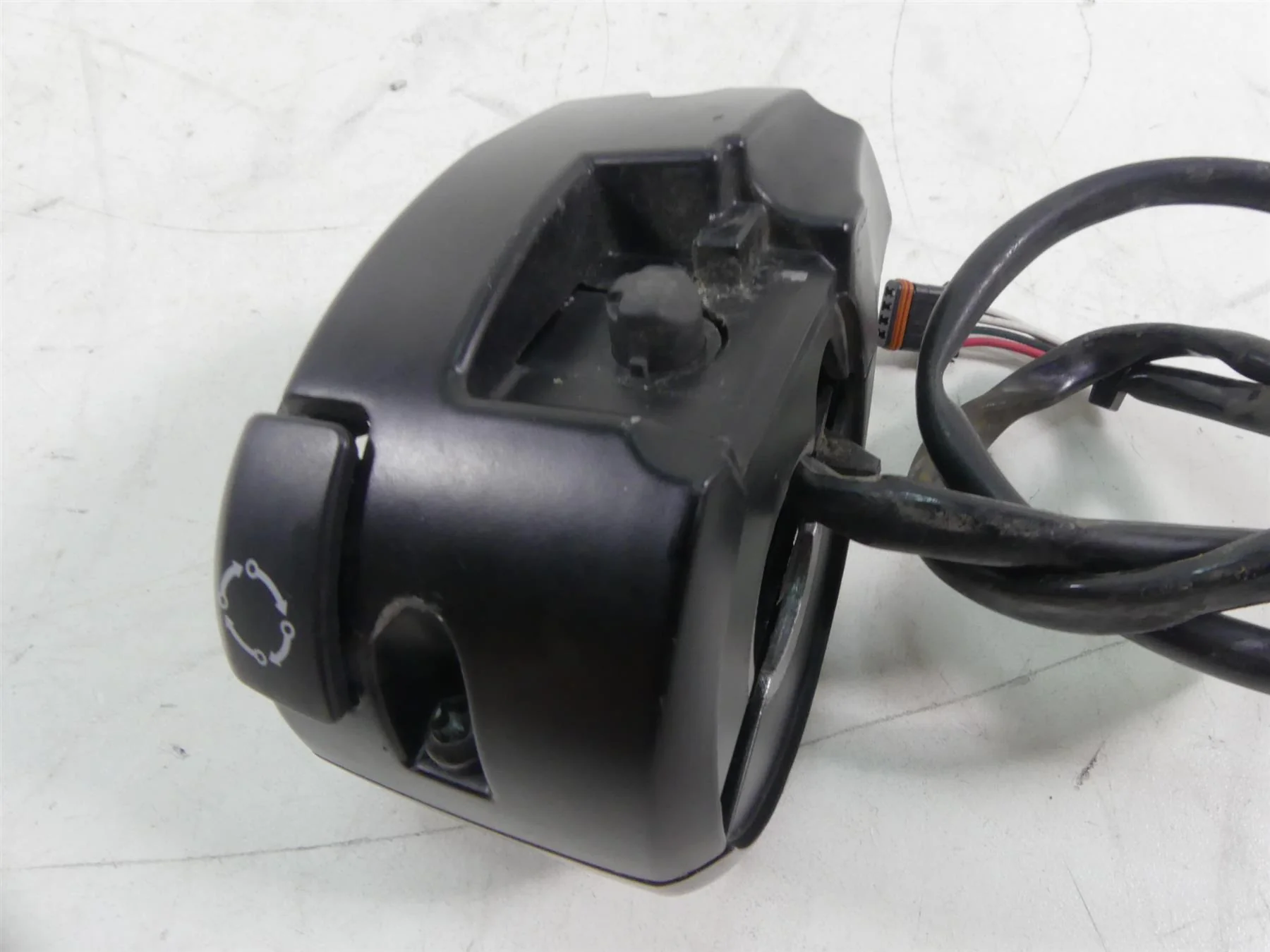 2014 Harley Touring FLHX Street Glide Left Hand Control Switch Cruise 71500128B - Image 6
