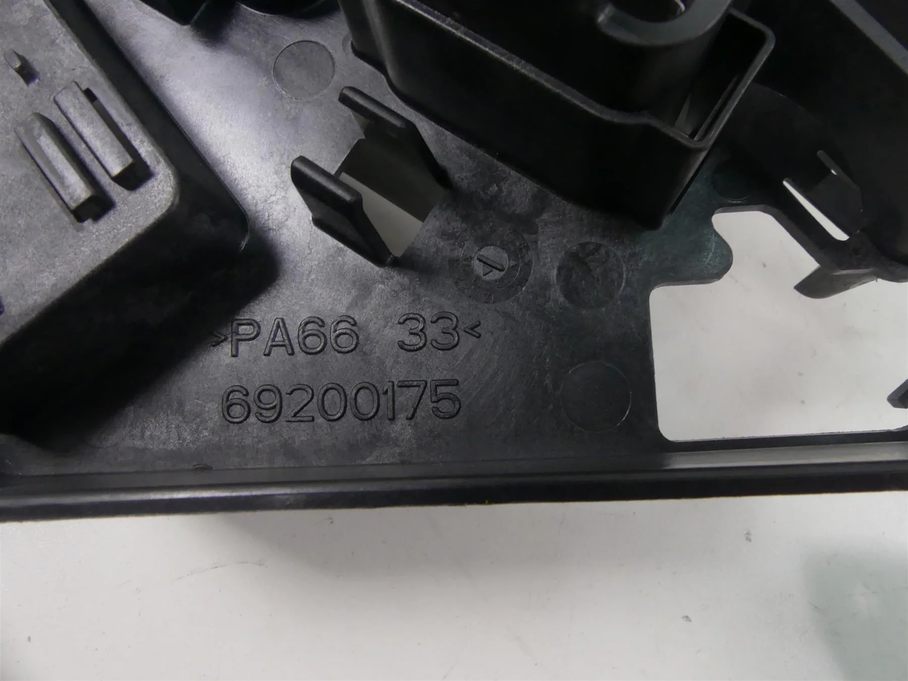2014 Harley Touring FLHXS Street Glide Sp Electrical Plastic Holder Set 66000010 - Image 6