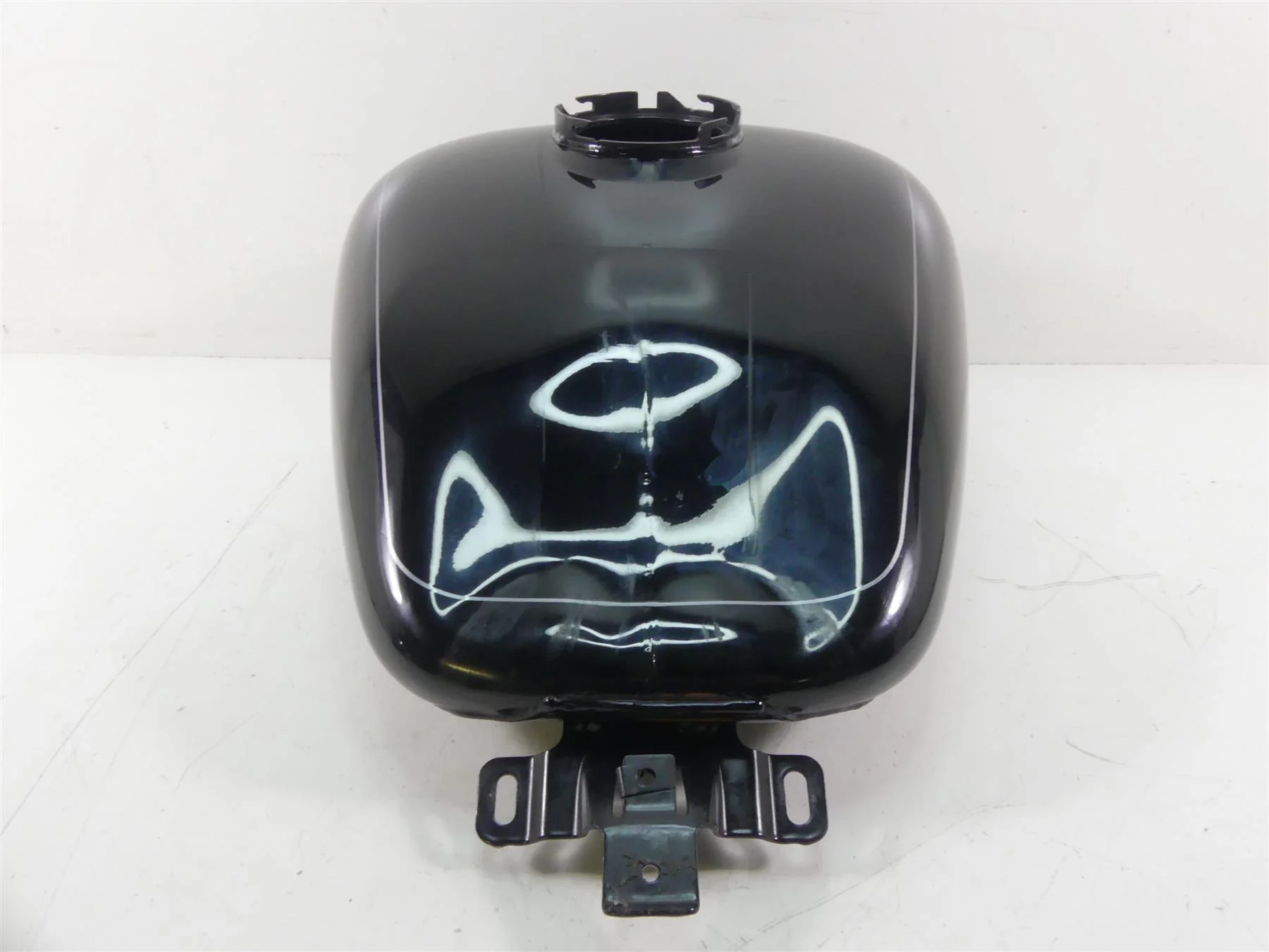 2014 Harley Touring FLHXS Street Glide Sp Fuel Gas Petrol Tank - Dented 61356-08 - Image 2