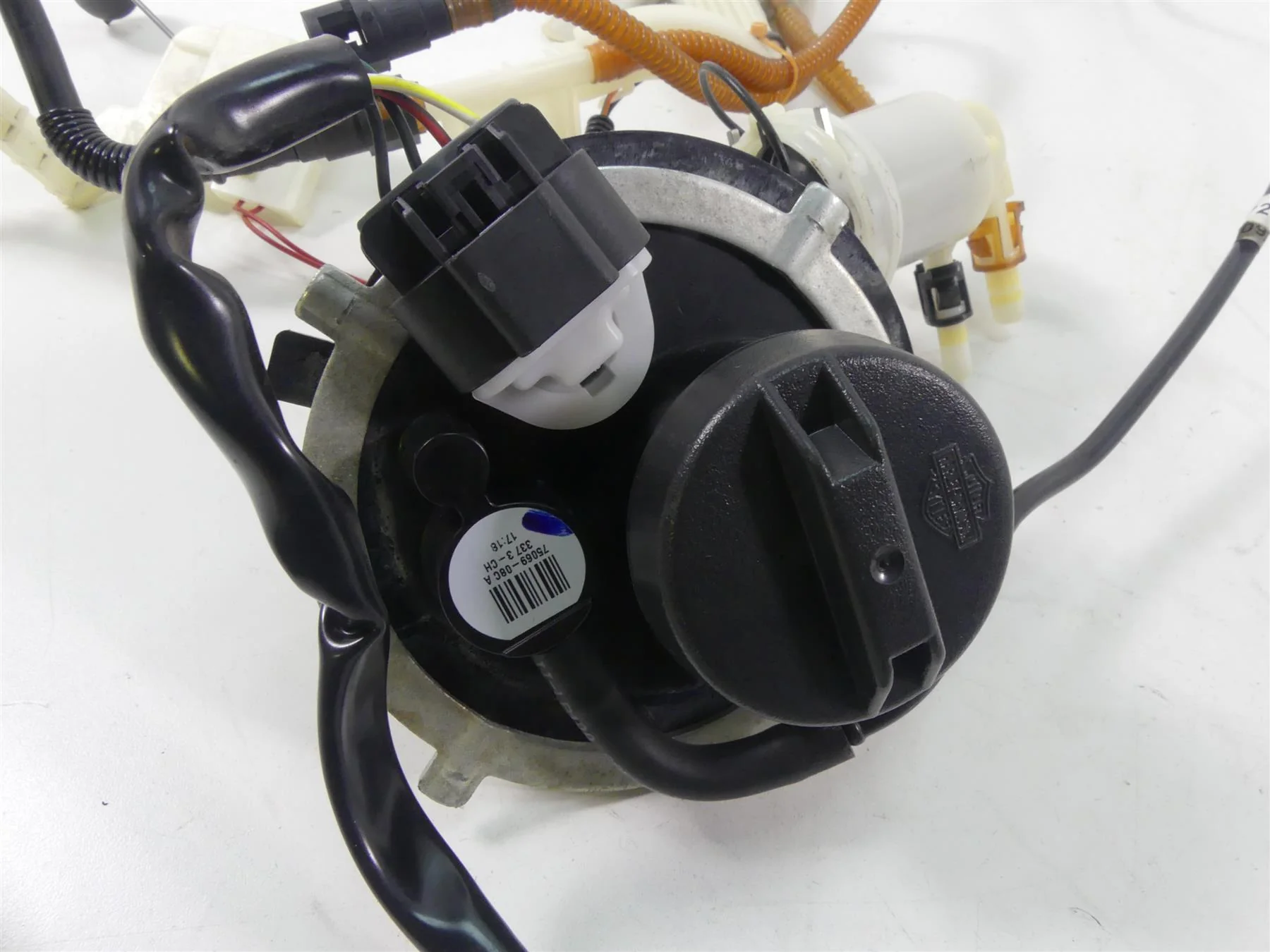 2014 Harley Touring FLHXS Street Glide Sp Fuel Petrol Pump - For Parts 62908-08 - Image 4