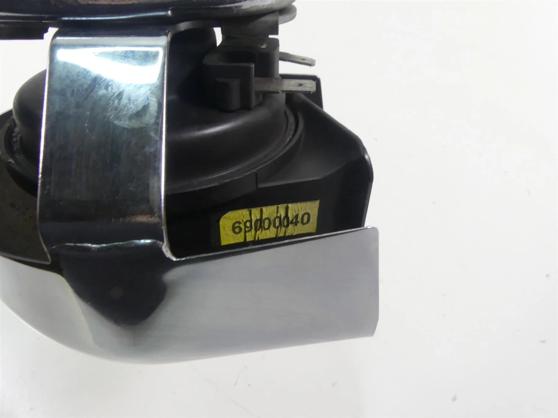2014 Harley Touring FLHXS Street Glide Sp Horn & Chrome Cover 61300478A - Image 6
