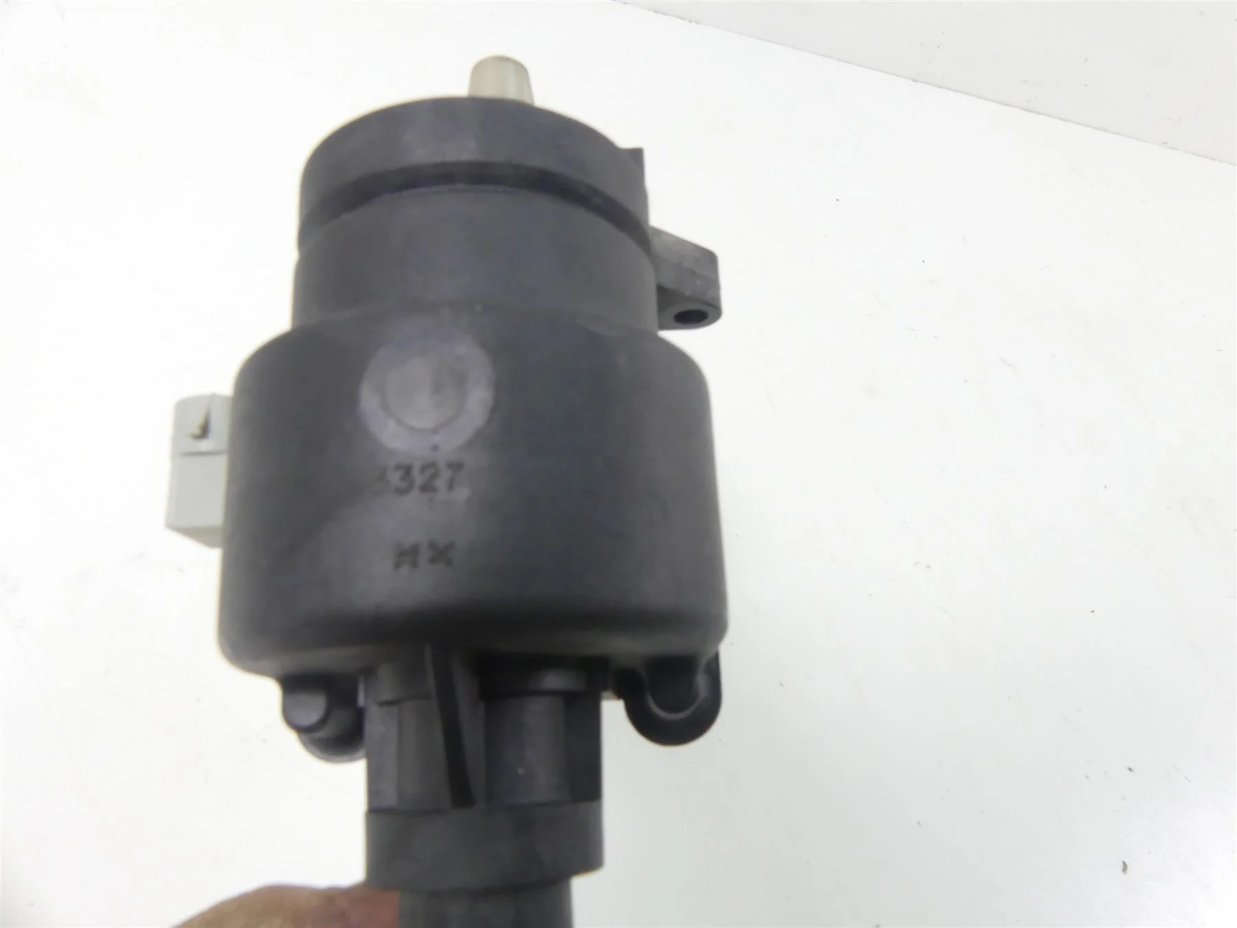 2014 Harley Touring FLHXS Street Glide Sp Ignition Switch Lock - VIN 71400012A - Image 8