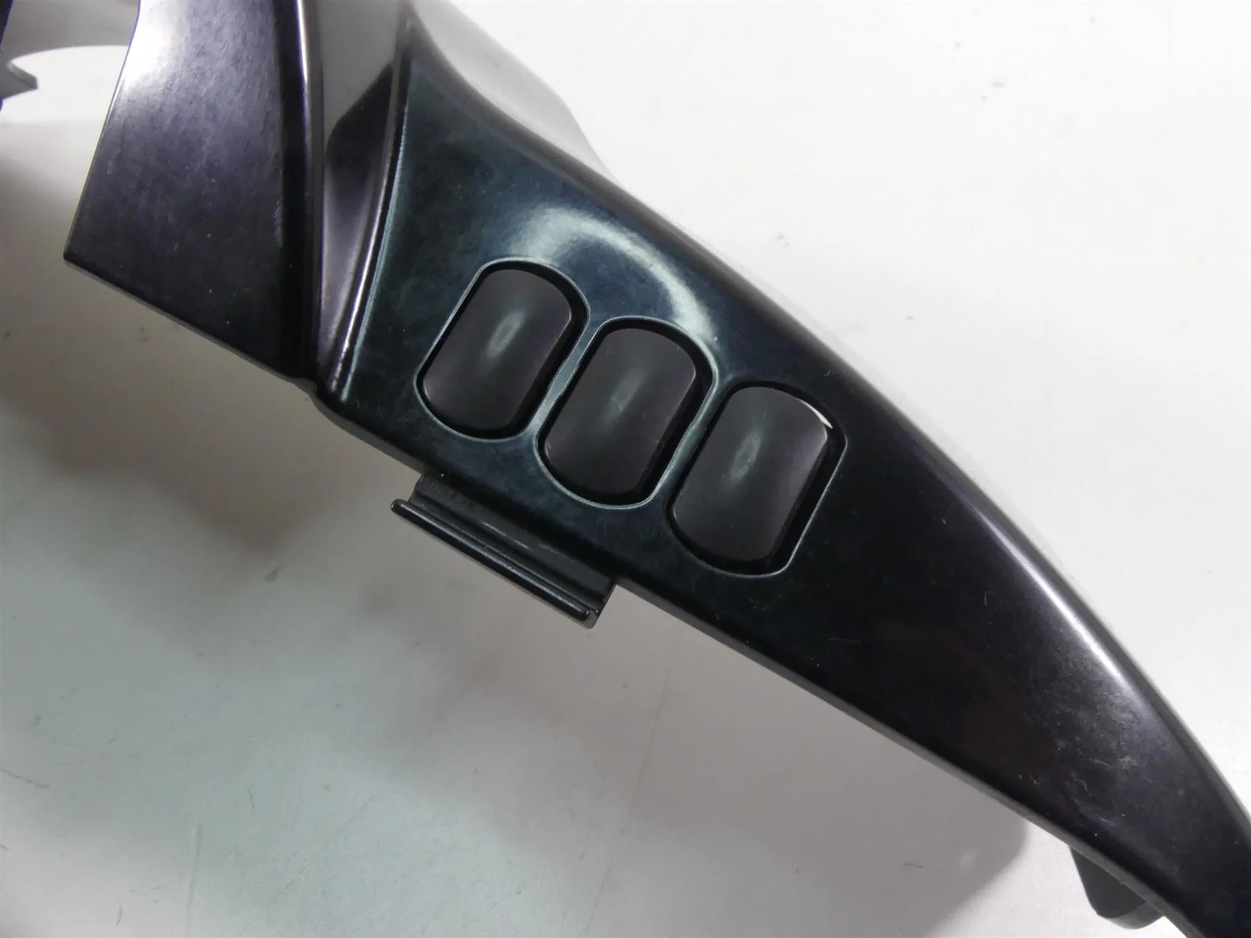 2014 Harley Touring FLHXS Street Glide Sp Ignition Switch Panel Fairing 70900392 - Image 6