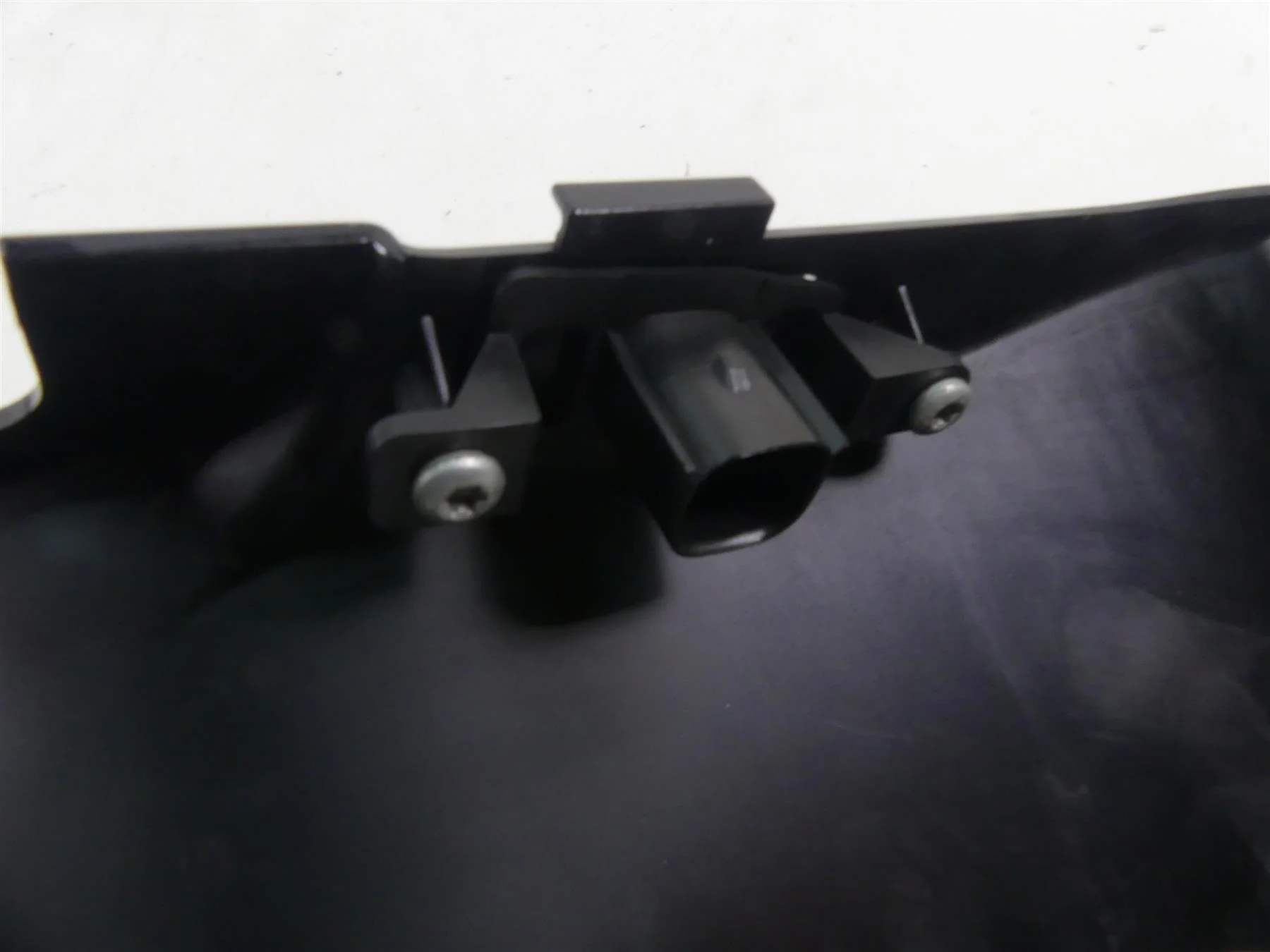 2014 Harley Touring FLHXS Street Glide Sp Ignition Switch Panel Fairing 70900392 - Image 7