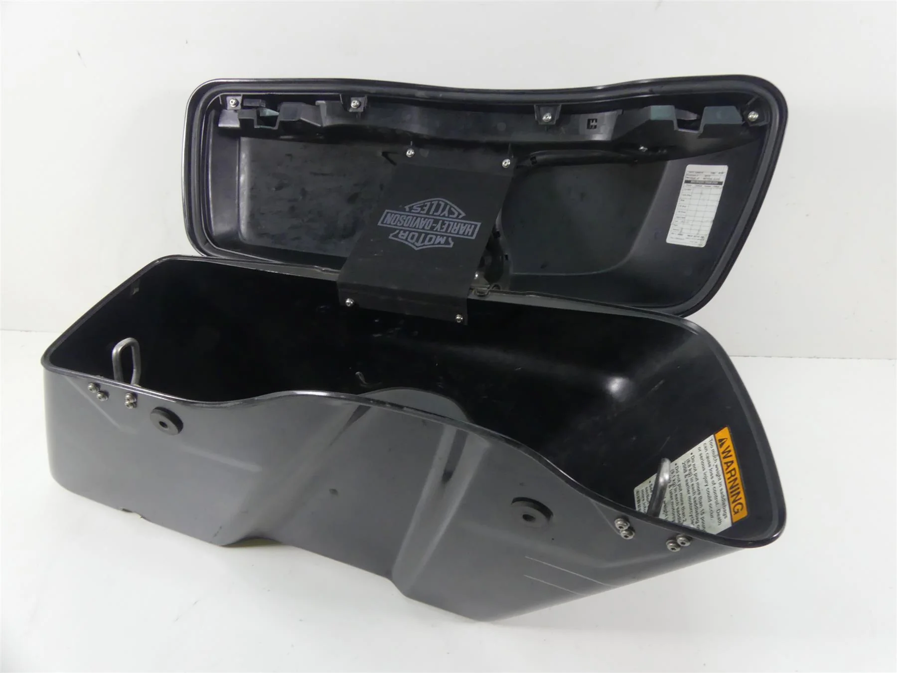 2014 Harley Touring FLHXS Street Glide Sp Left Saddlebag Saddle Bag 90200414 - Image 6