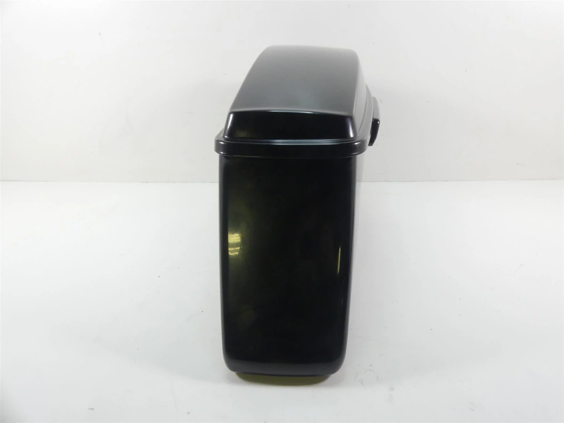 2014 Harley Touring FLHXS Street Glide Sp Right Saddlebag Saddle Bag 90200412 - Image 3