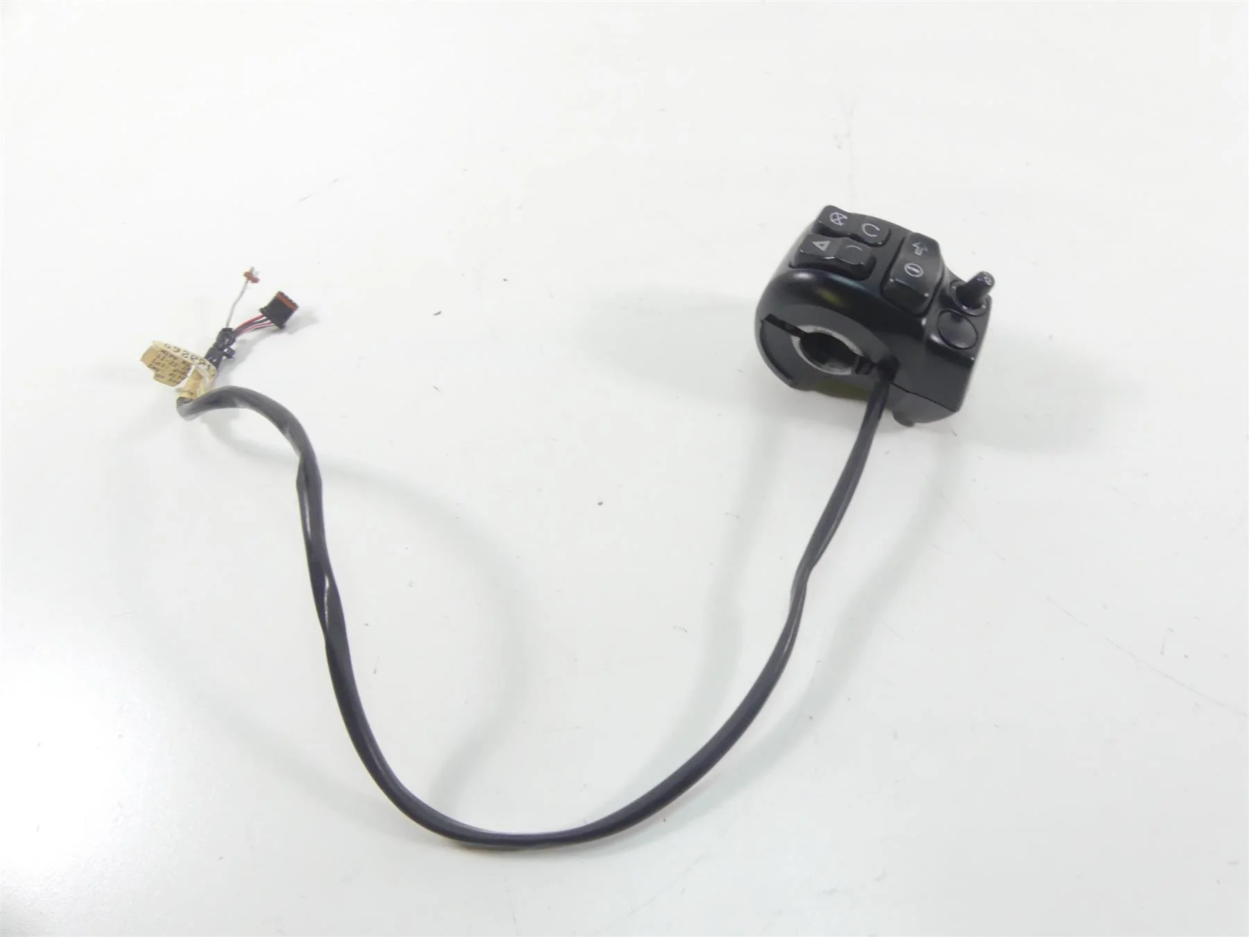 2014 Harley Touring FLHXS Street Glide Sp Right Start Stop Cntrl Switch 71500129 - Image 4