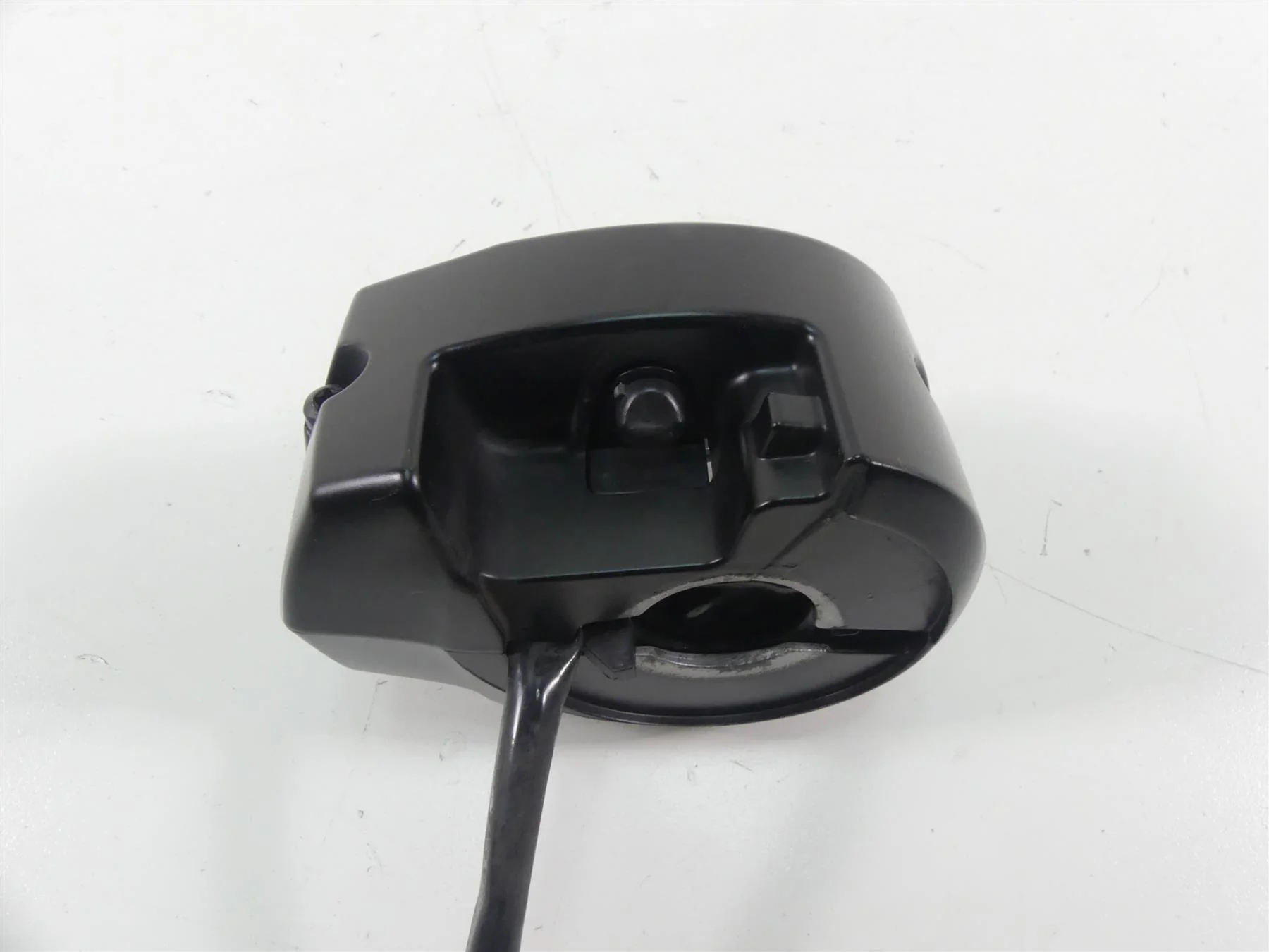 2014 Harley Touring FLHXS Street Glide Sp Right Start Stop Cntrl Switch 71500129 - Image 6
