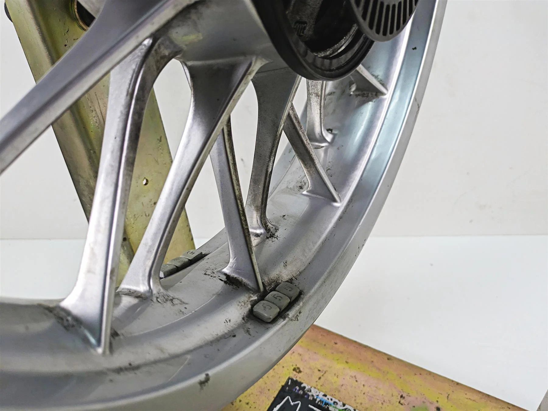 2014 Moto Guzzi California 1400 T 18x3.5 Front Wheel Rim 887362 - Image 8