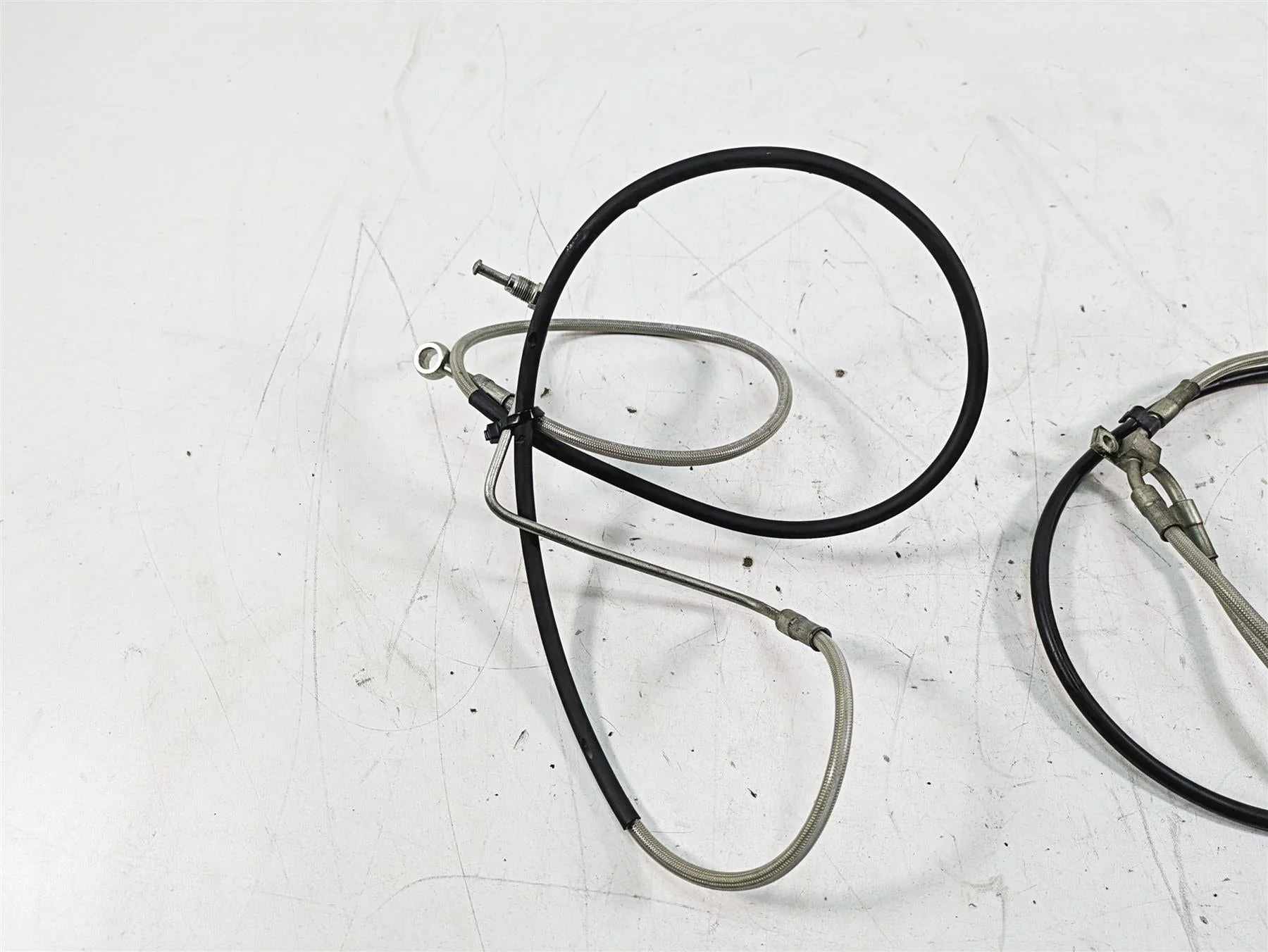 2014 Moto Guzzi California 1400 T Abs Front Brake Line Hose Set 887583 887582 - Image 10
