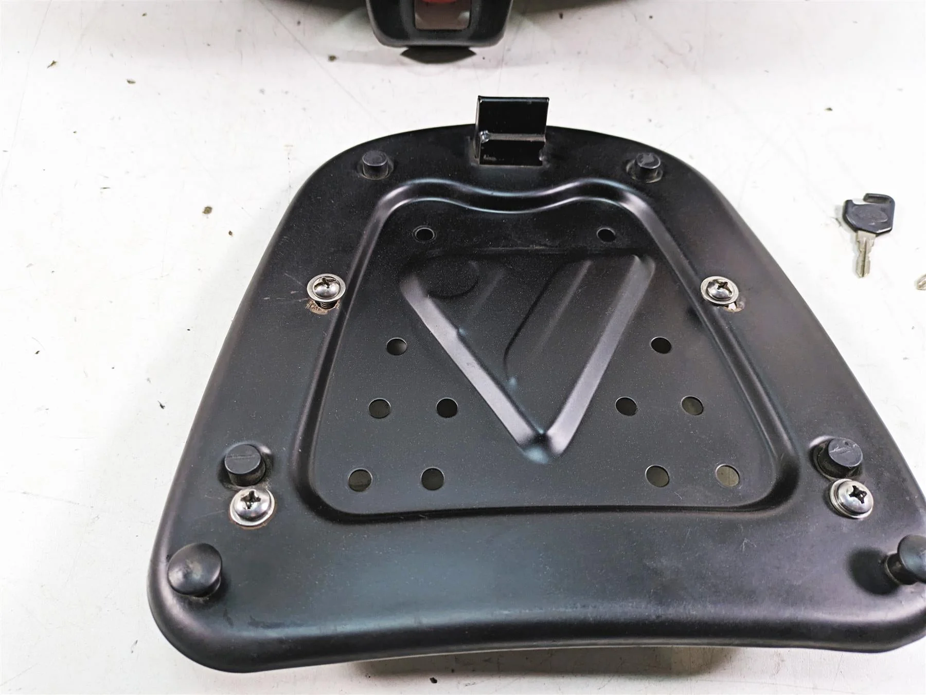 2014 Moto Guzzi California 1400 T Bestem T-Box 929 Top Case Luggage Case -Read - Image 4