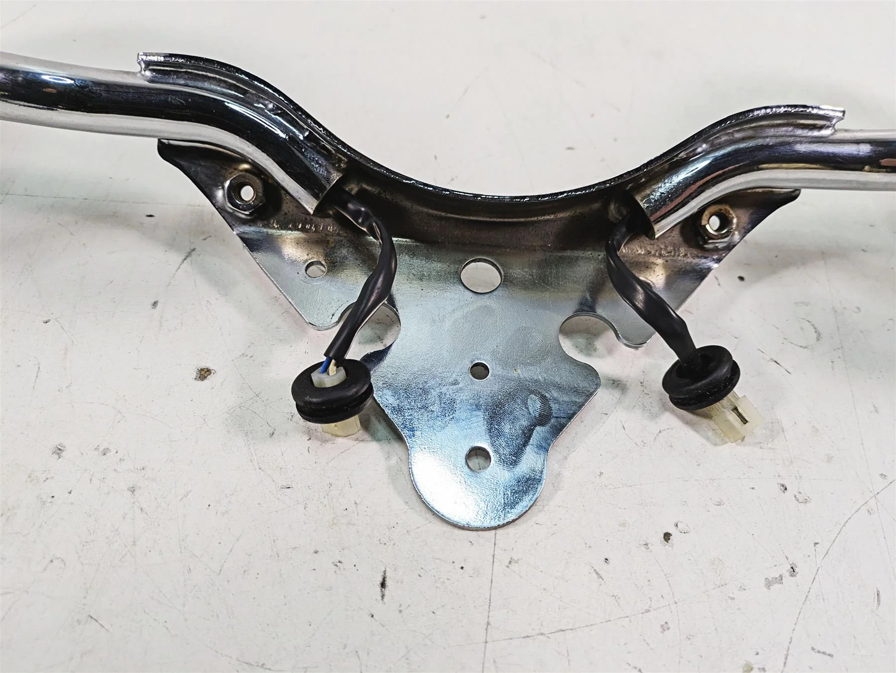 2014 Moto Guzzi California 1400 T Front Spot Lights & Mount -Read B063295 887997 - Image 9