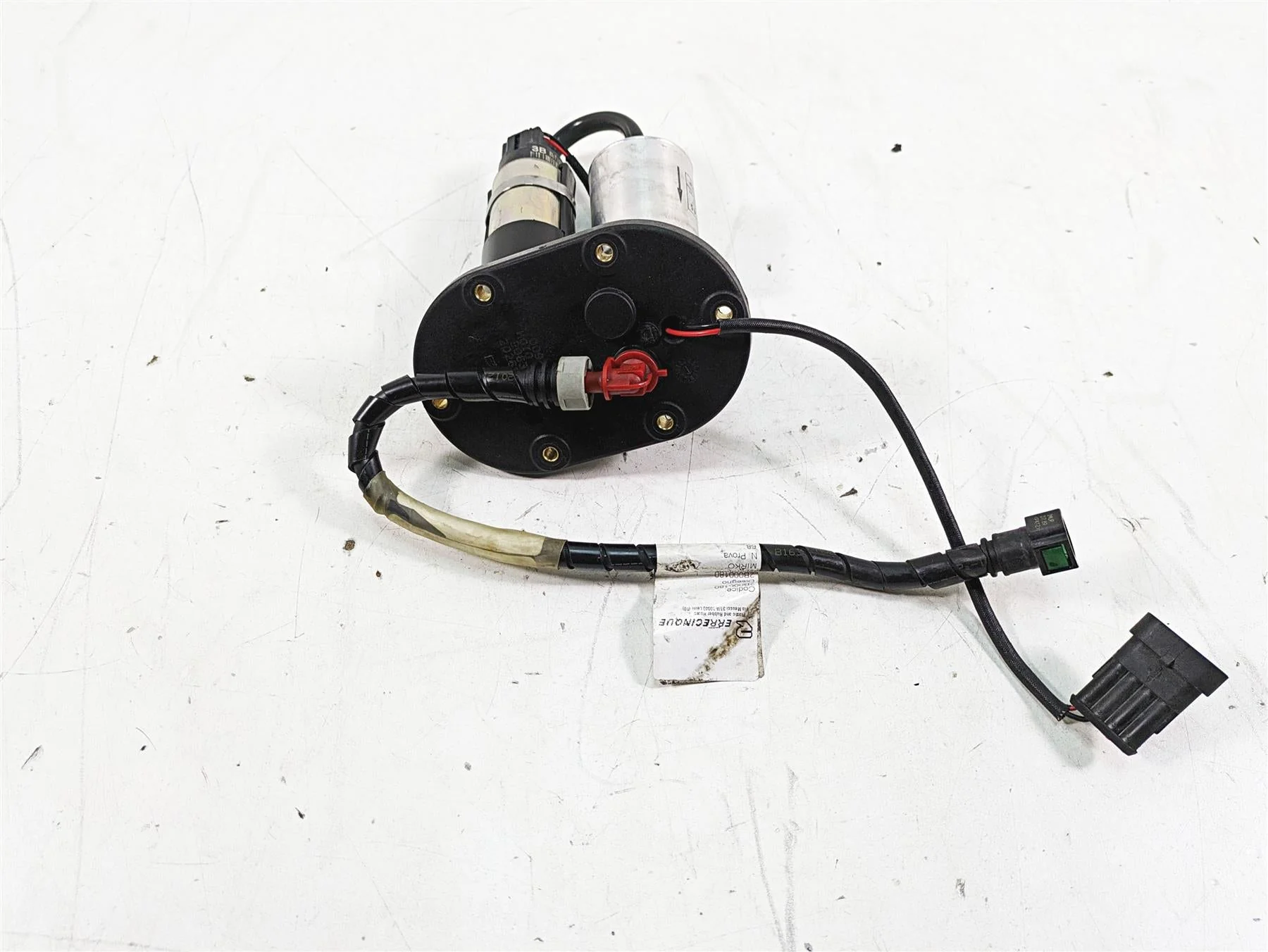 2014 Moto Guzzi California 1400 T Fuel Gas Petrol Pump - Tested B063104 - Image 2